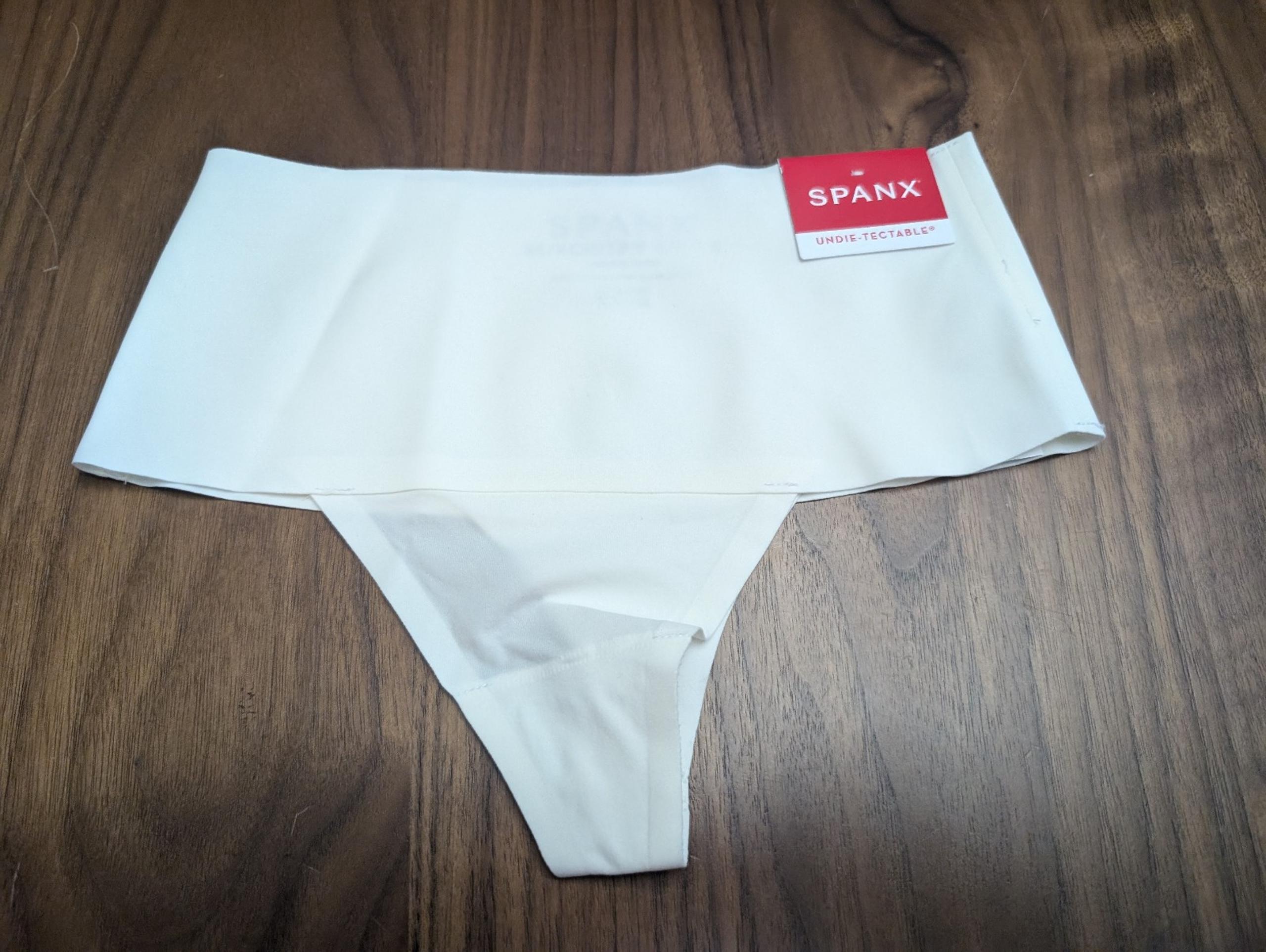 NEW Spanx Women's Size XS Undie-tectable Thongs