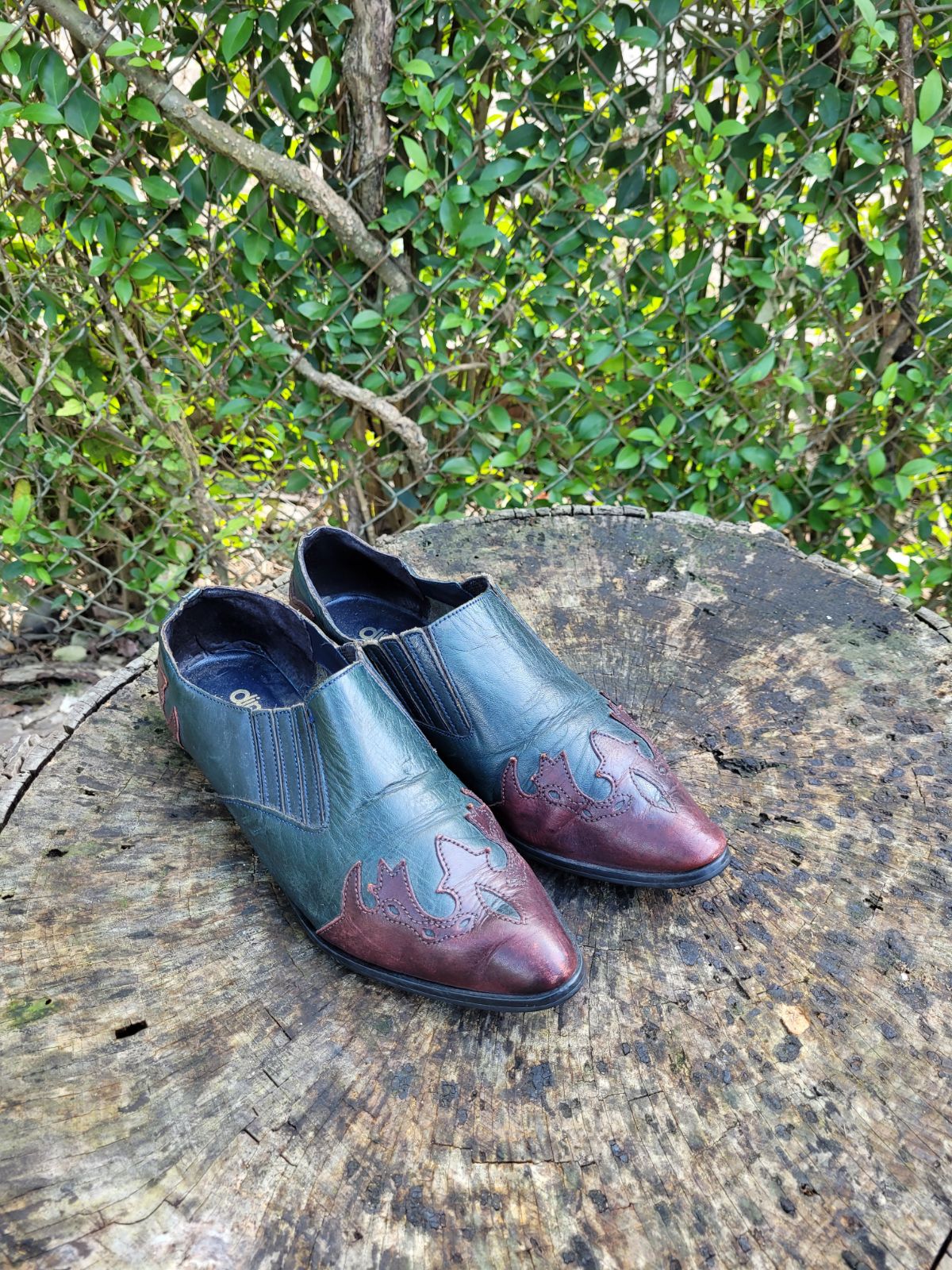 Women Vintage Leather Slip on Chelsea Shoes By Dingo Size 8M/Women Leather Shoes