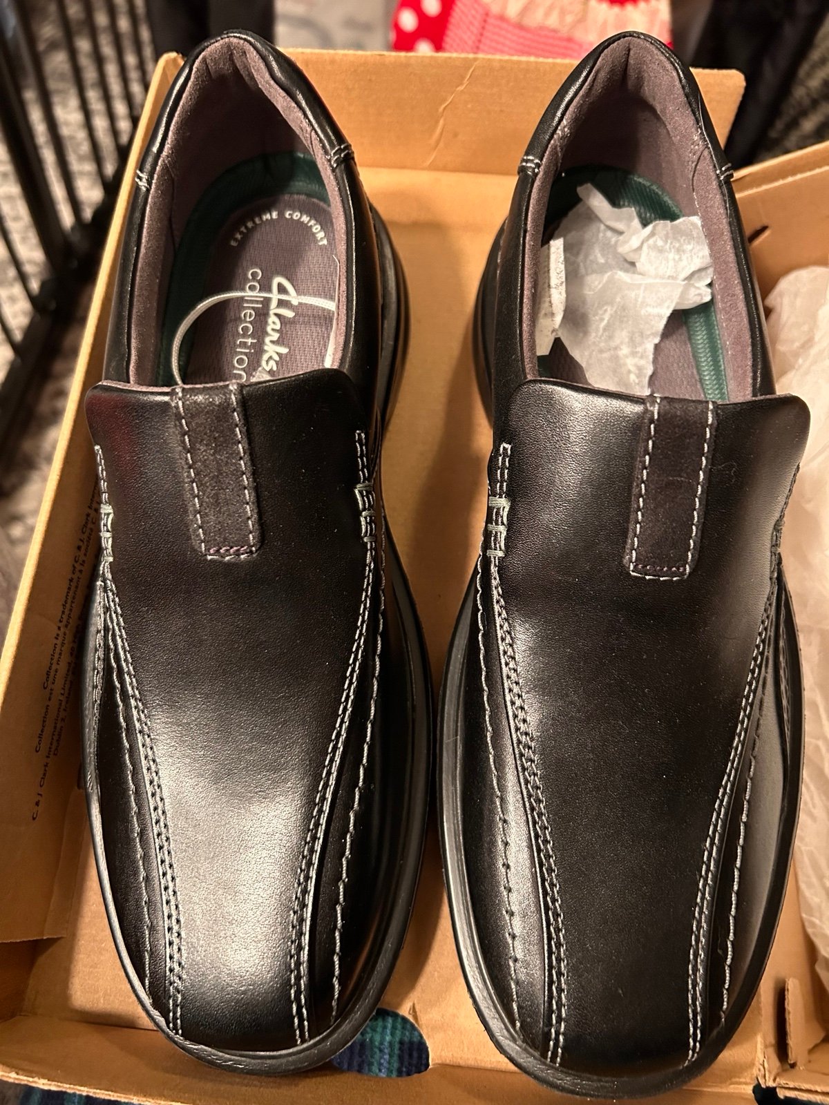 NEW IN BOX, MENS SIZE 7.5 medium, CLARKS GESSLER STEP, BLACK. Ret. 124.99