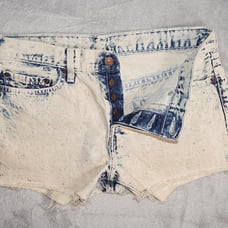 Levi’s Acid Wash Denim Shorts W26 | Vintage High-Waisted Cutoff | Y2K Grunge