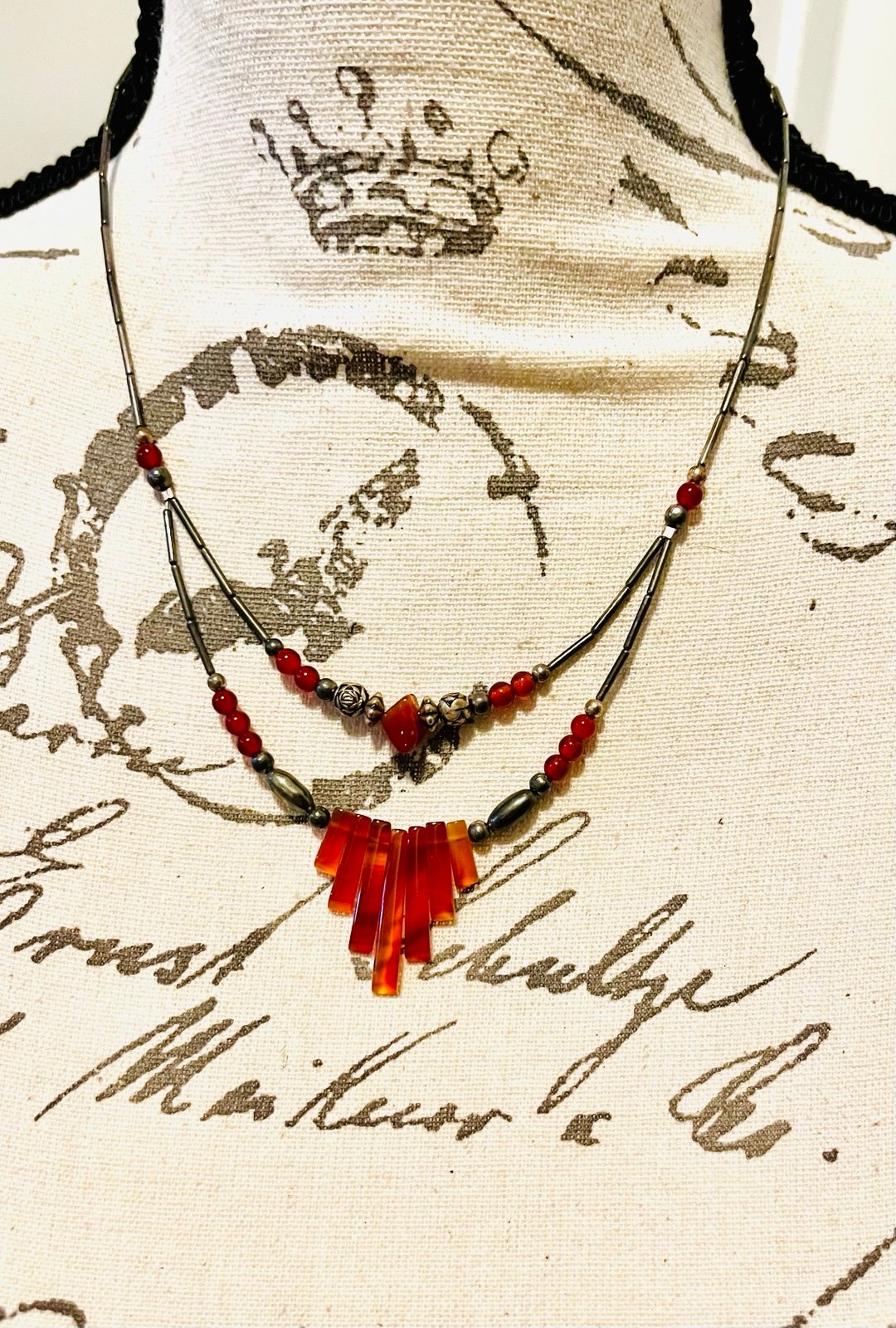 VINTAGE Authentic Native American Liquid Silver & Carnelian Bib Necklace, EUC