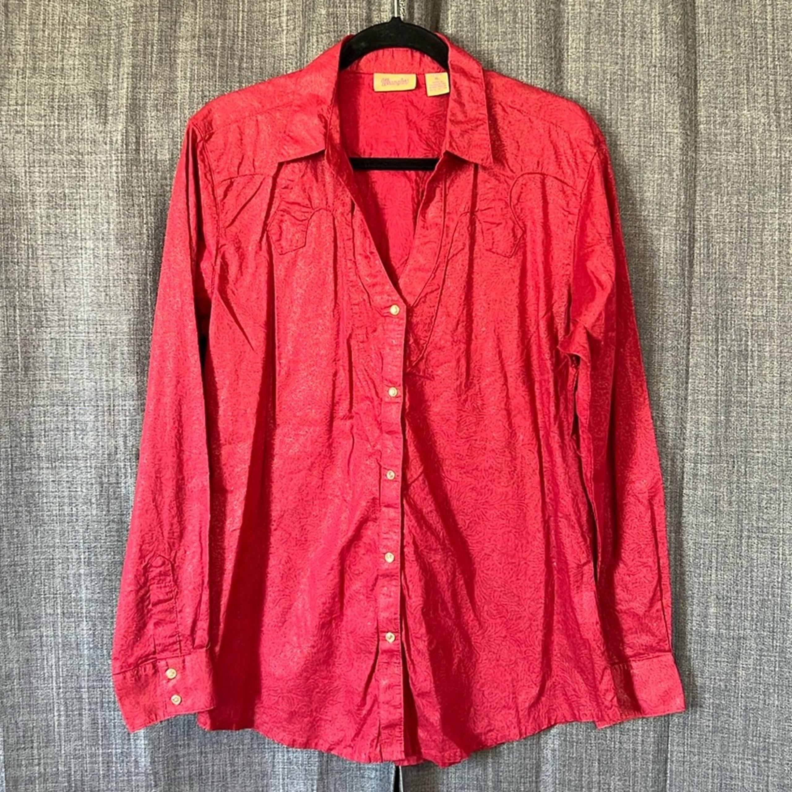 Wrangler red and gold glitter button down women’s shirt size XL