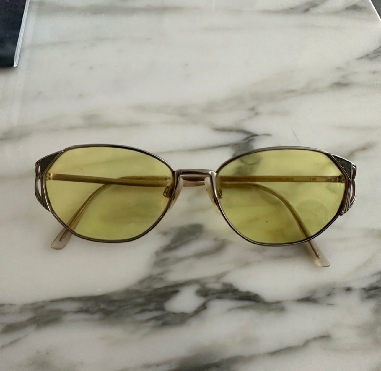Vintage logo Paris yellow tint sunglasses