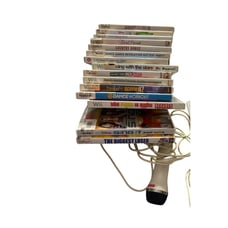 15 Wii Games & 1 Microphone