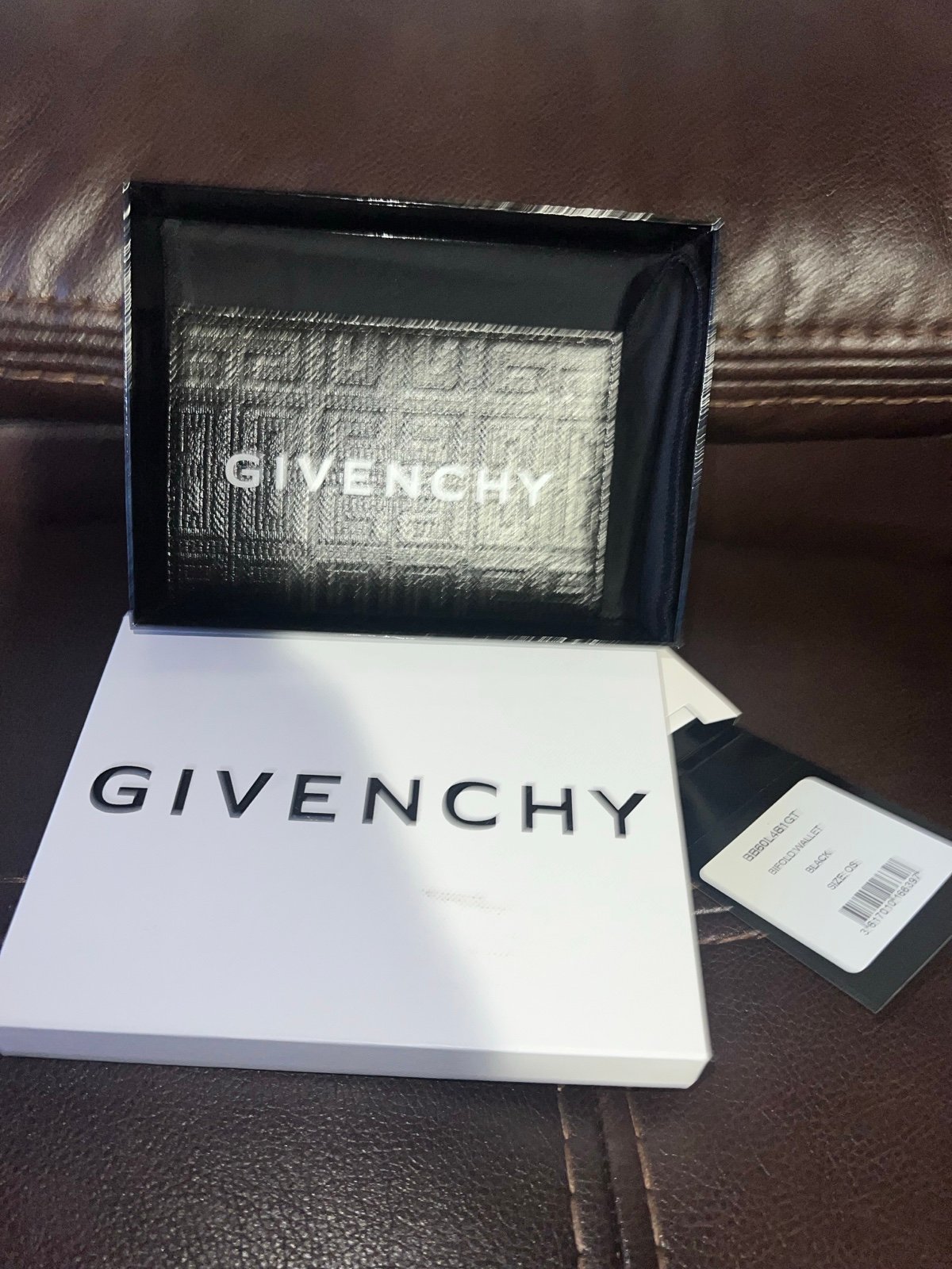 Givenchy Bi Fold Wallet Unisex
