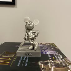 Disneyana WDW 1996 Mickey Brave Little Tailor Pewter Figurine LE