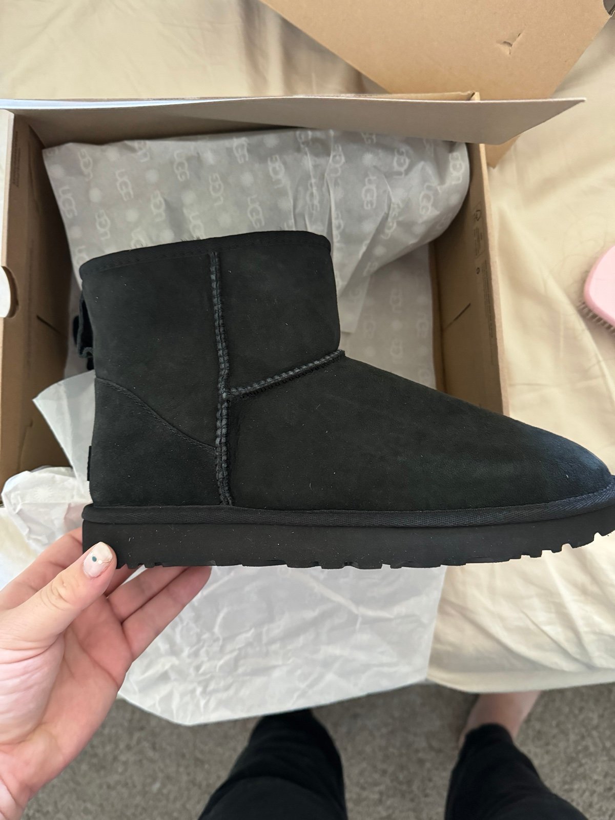 UGG Classic Mini II