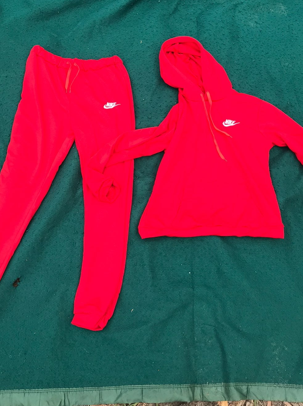 mens red nike jogging suit