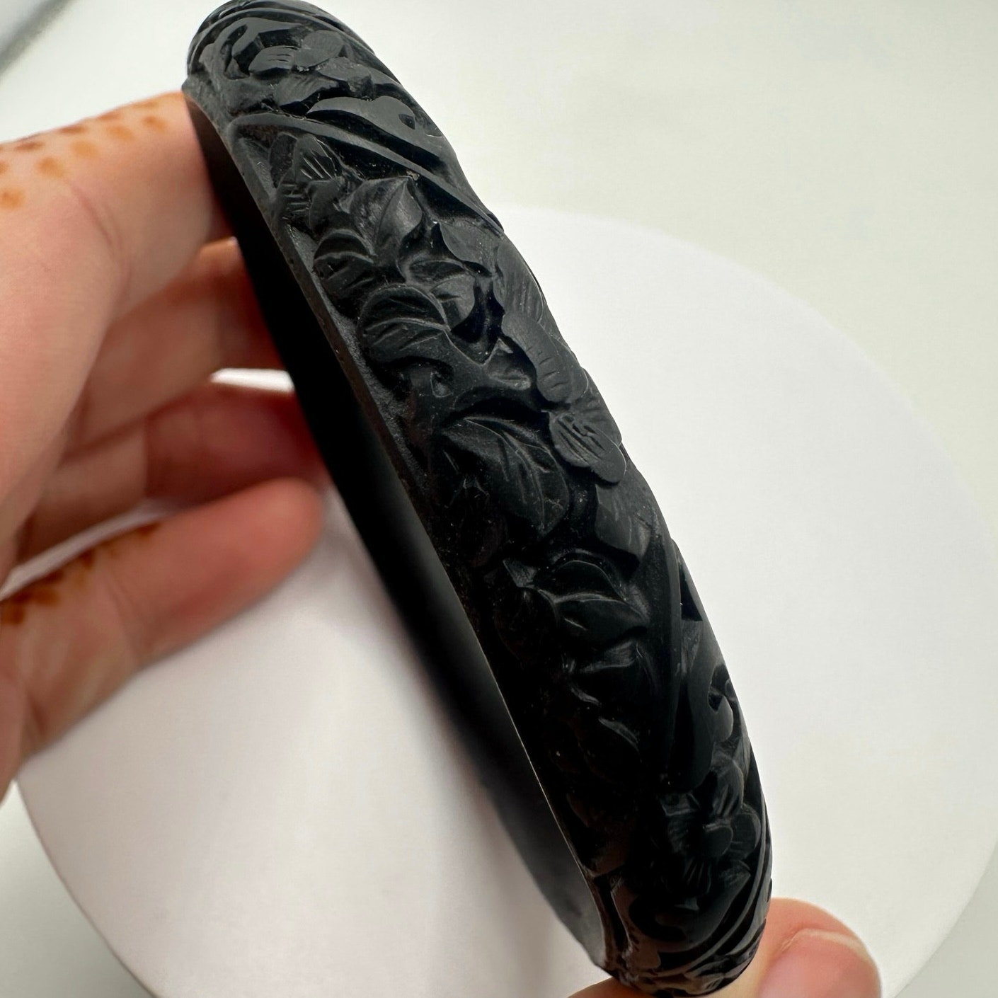 Vintage rare black Cinnabar Chinese carved lacquer floral bangle bracelet