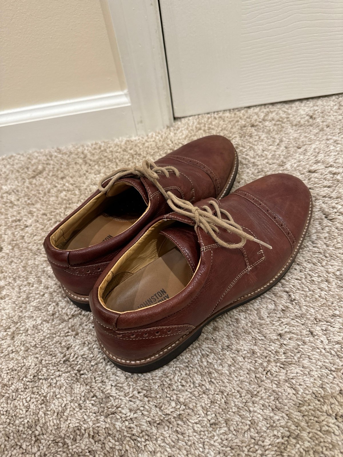 Men’s dress shoes