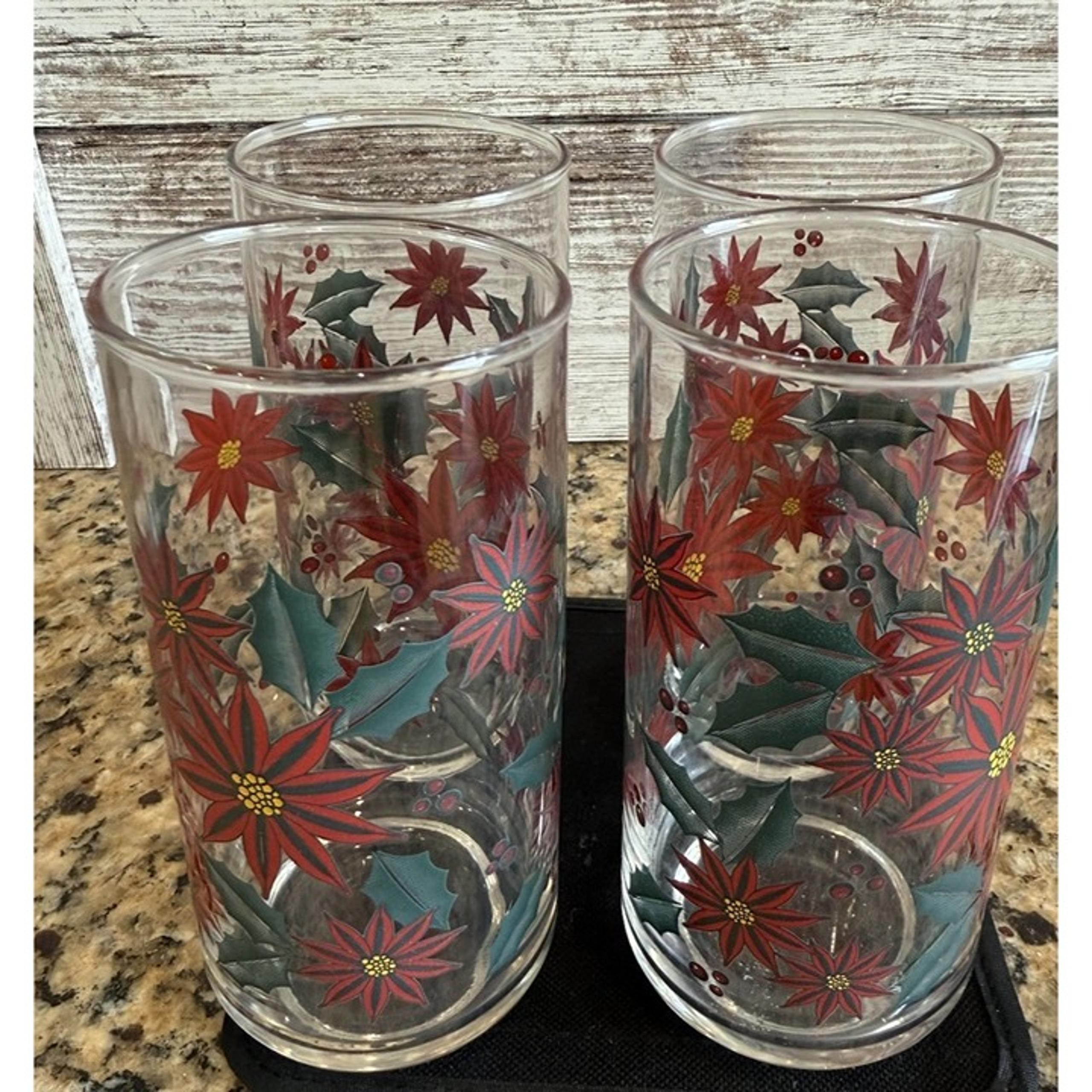 Vintage Libbey Poinsettia Glasses (4) Holly Berry and Leaves 6”