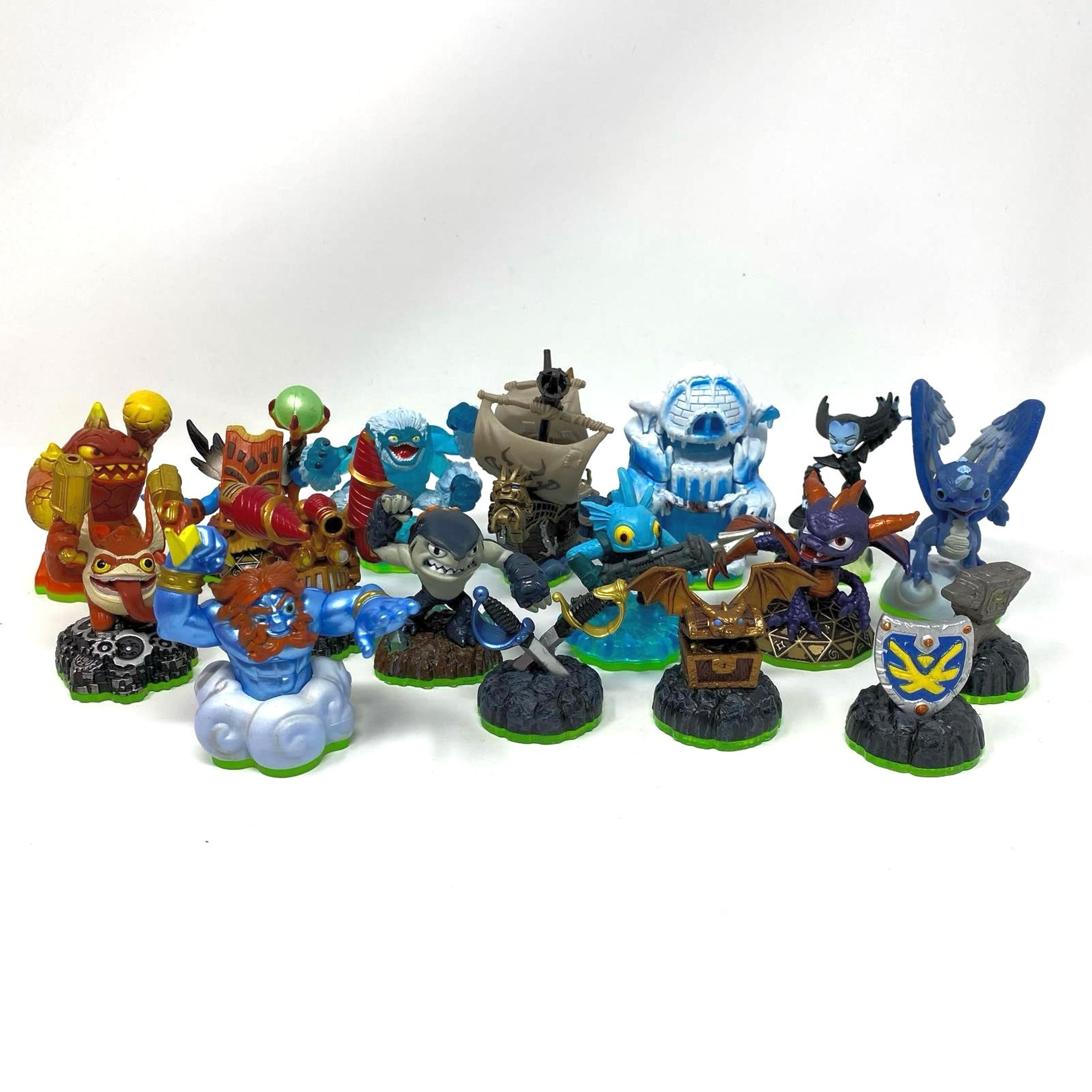 Skylanders Spyros Adventures figures Lot of 17