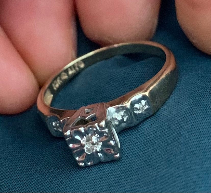 10K Gold diamond Ring