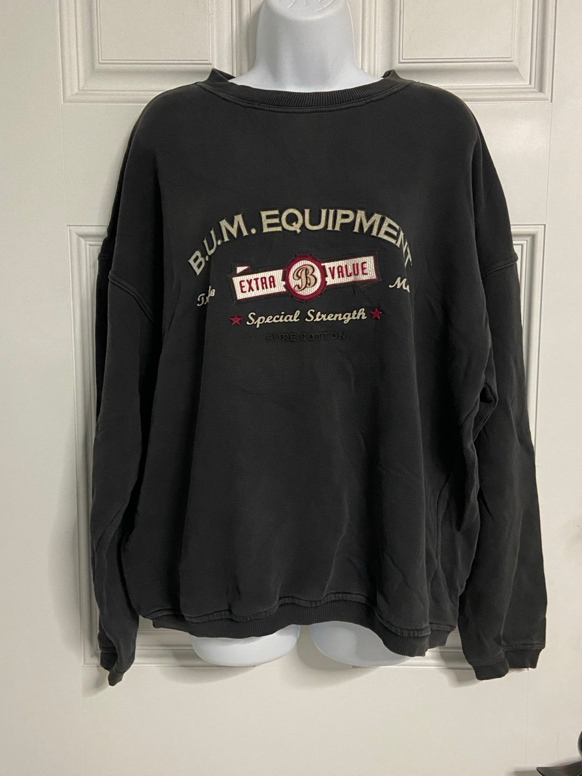 ⛄️3- B.U.M. EQUIPMENT Charcoal Black Pullover Sweatshirt