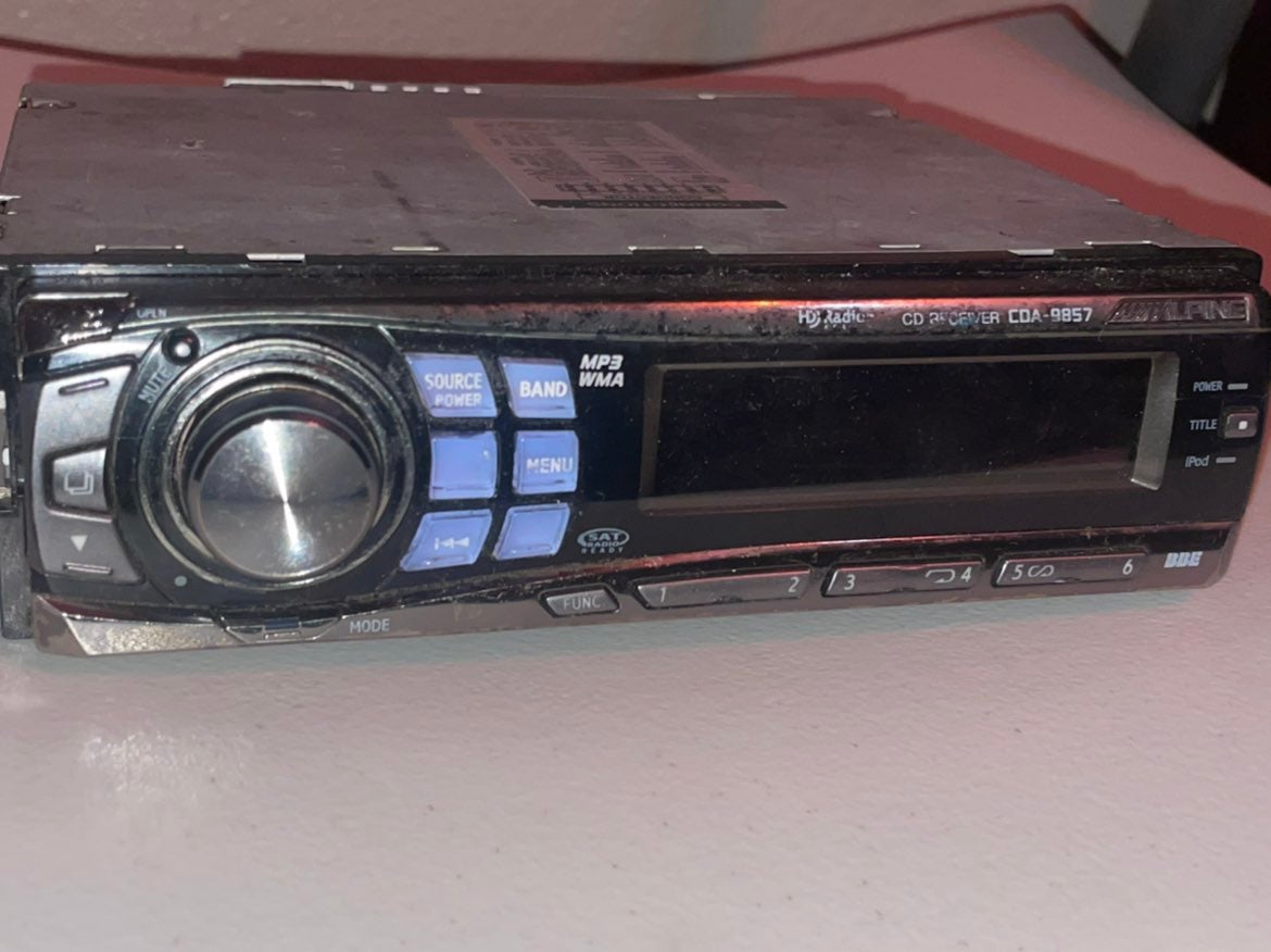 car apline stereo