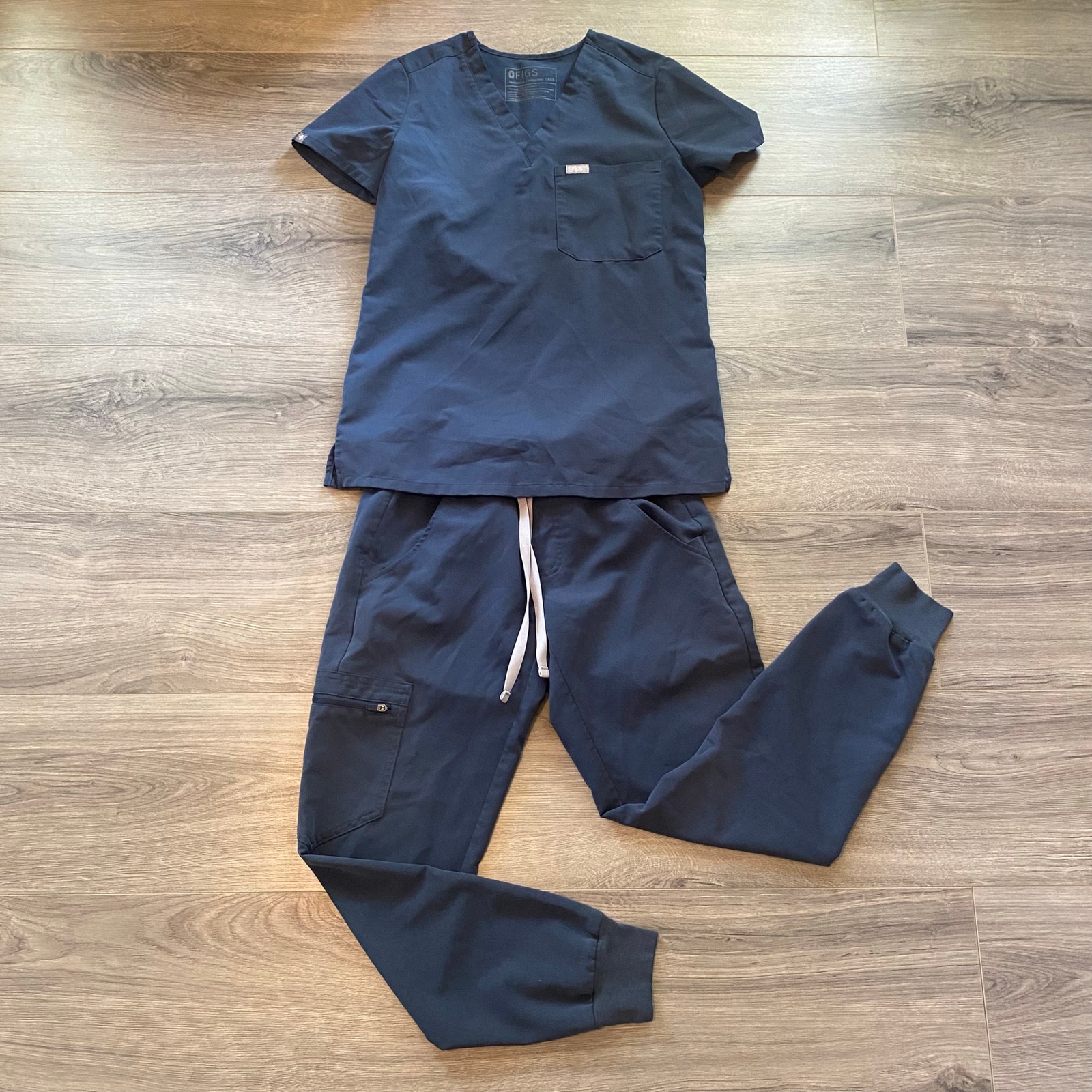 FIGS Women's size XXS Petite Charcoal Gray Catarina Top Zamora Jogger Scrub Set