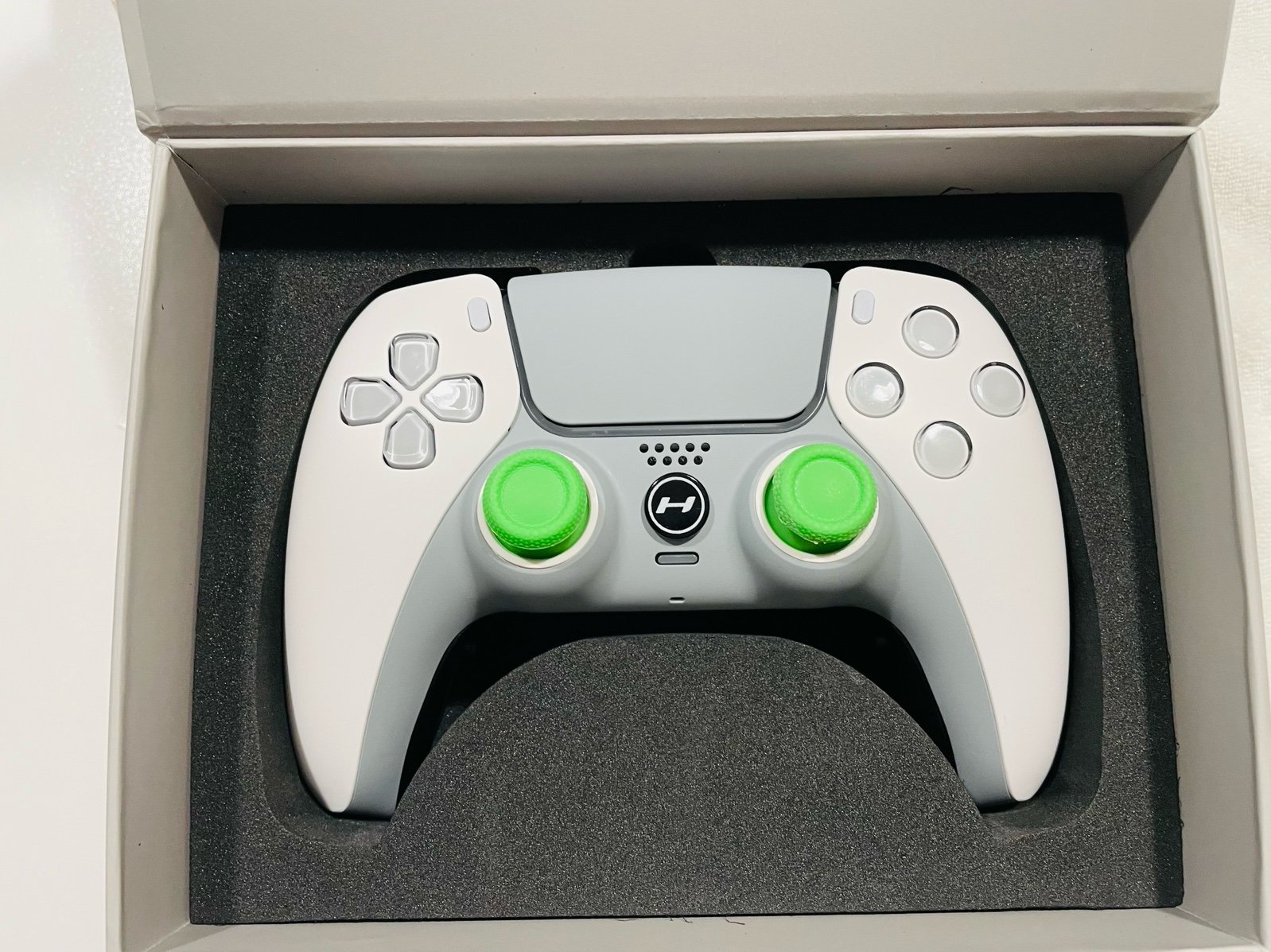 ps5 custom controller(Hyper Controllers)