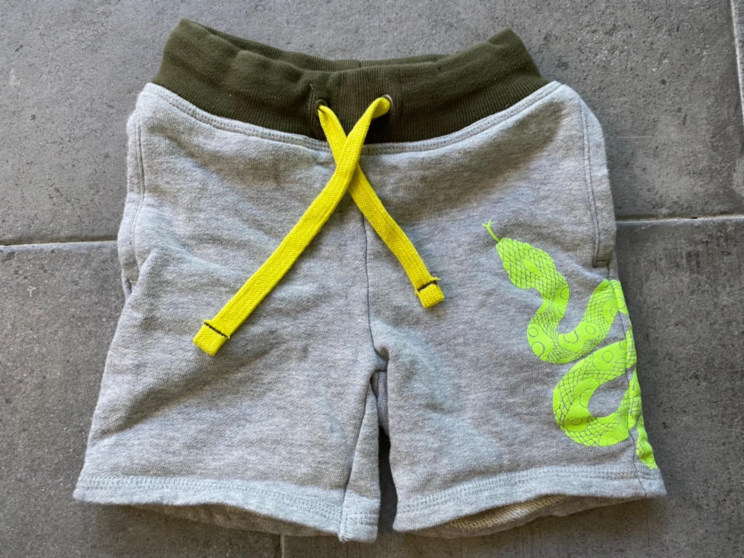 Mini Boden Snake Shorts, Size 3Y
