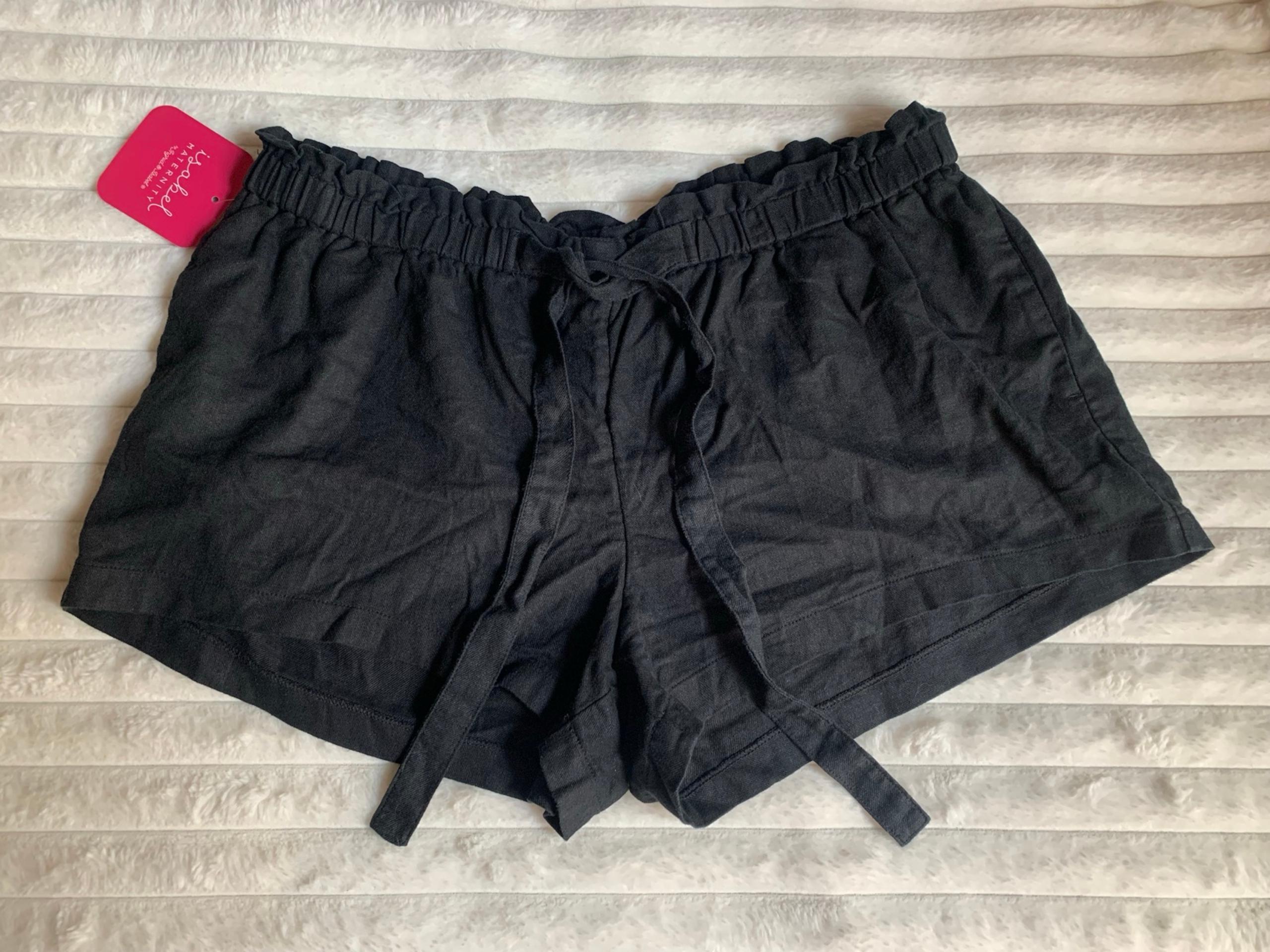 ingrid & isabel maternity shorts