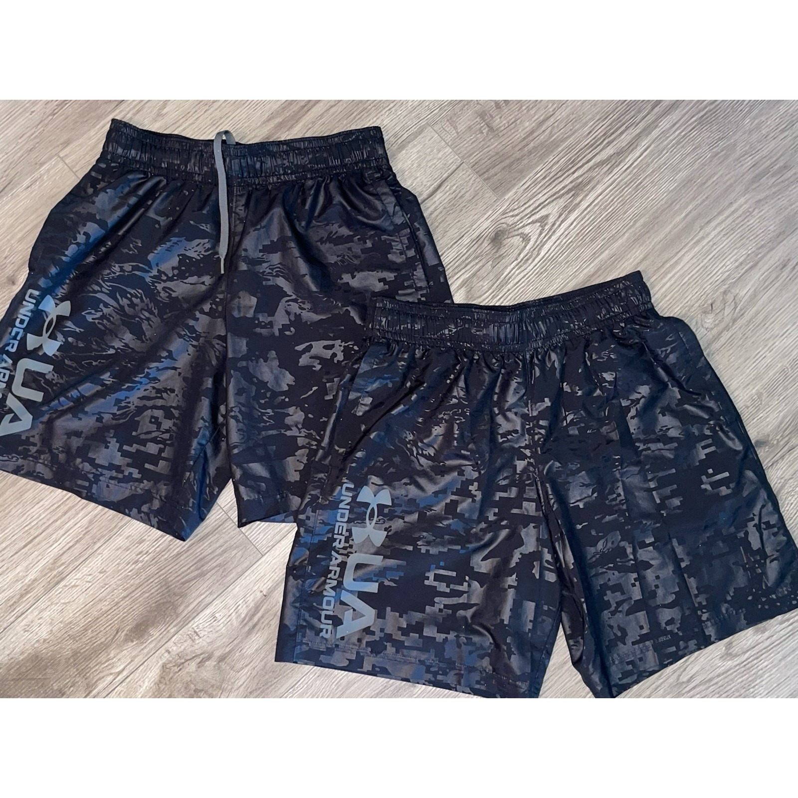 Under Armour Men's Woven Emboss Shorts Sz Medium Loose Fit Black Camo (2)