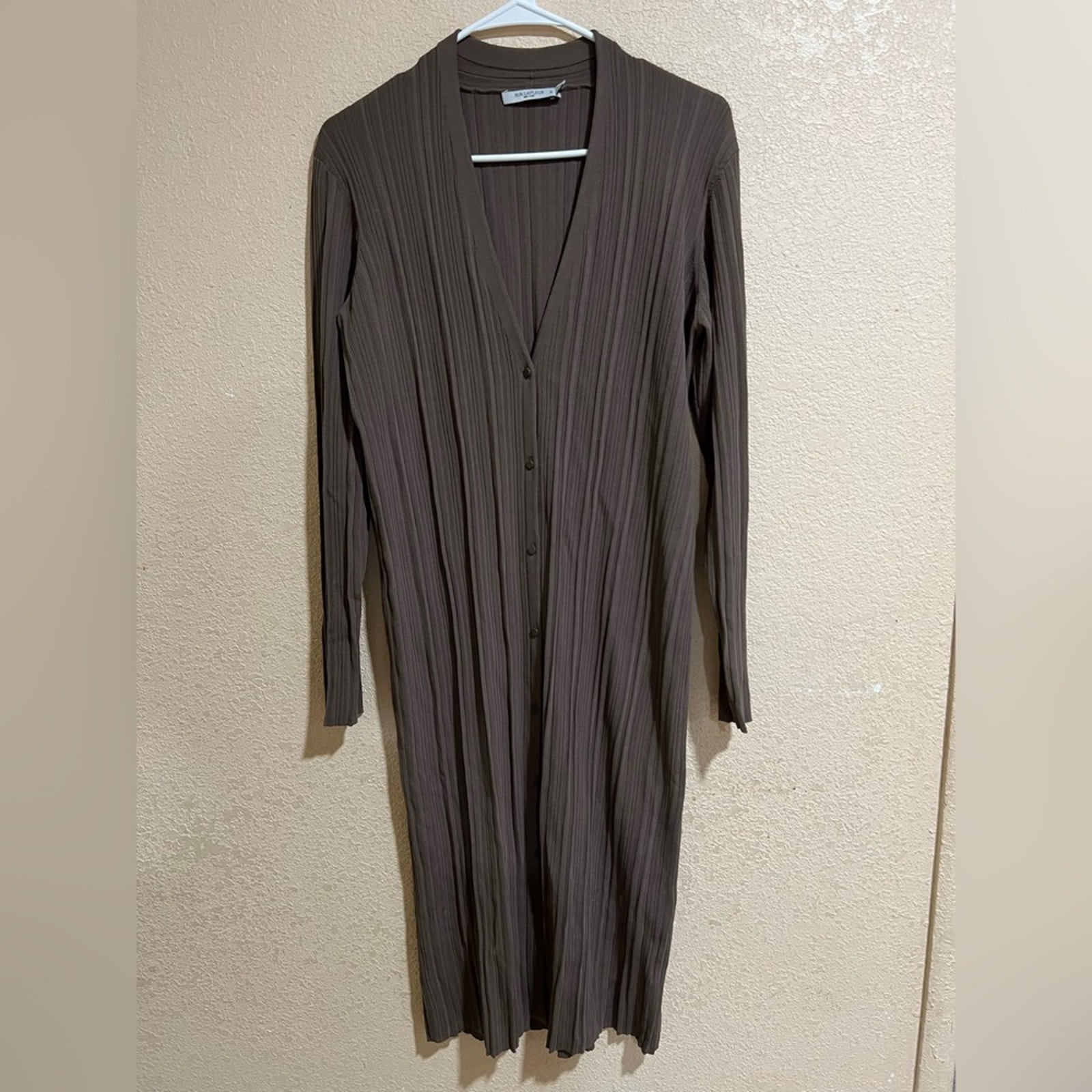 MM LaFleur The Molly Cardigan - Textured Knit in Light Ash Brown M