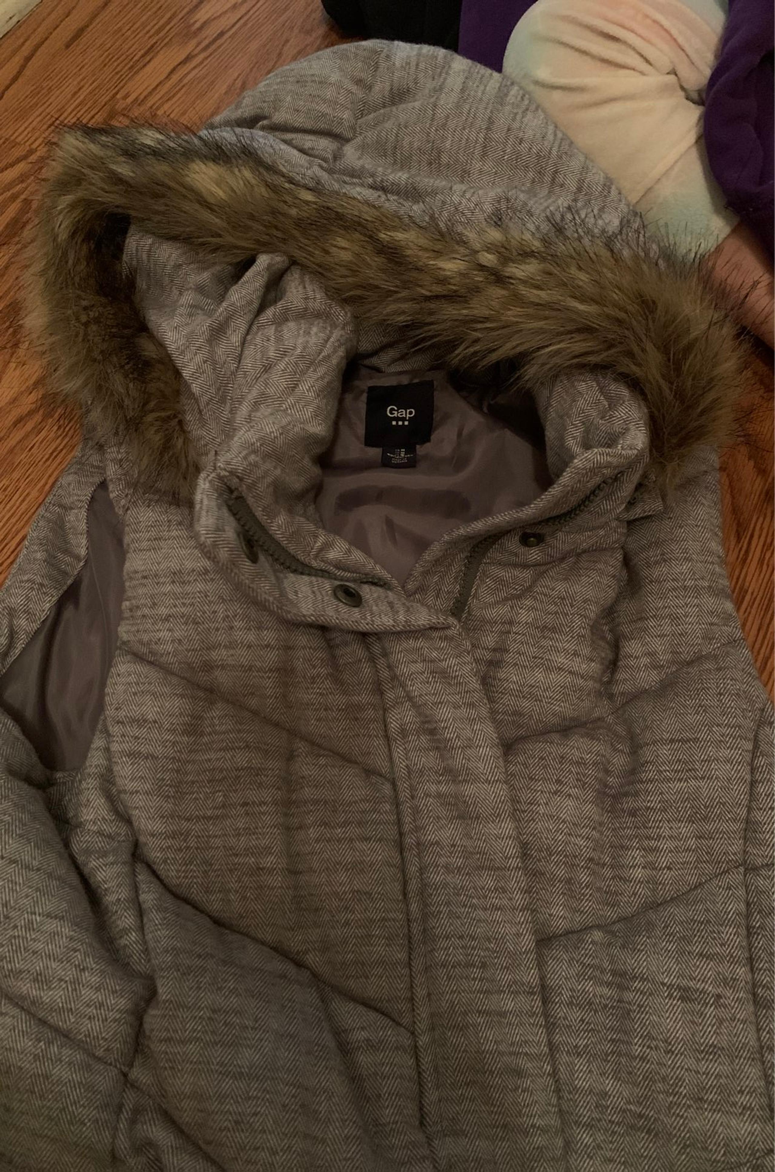 Gap hooded vest