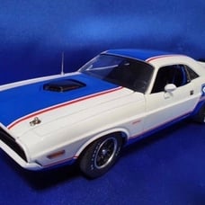 DIECAST METAL - 1971 Dodge Challenger R/T - 1/18 Scale MOPAR Dragpak