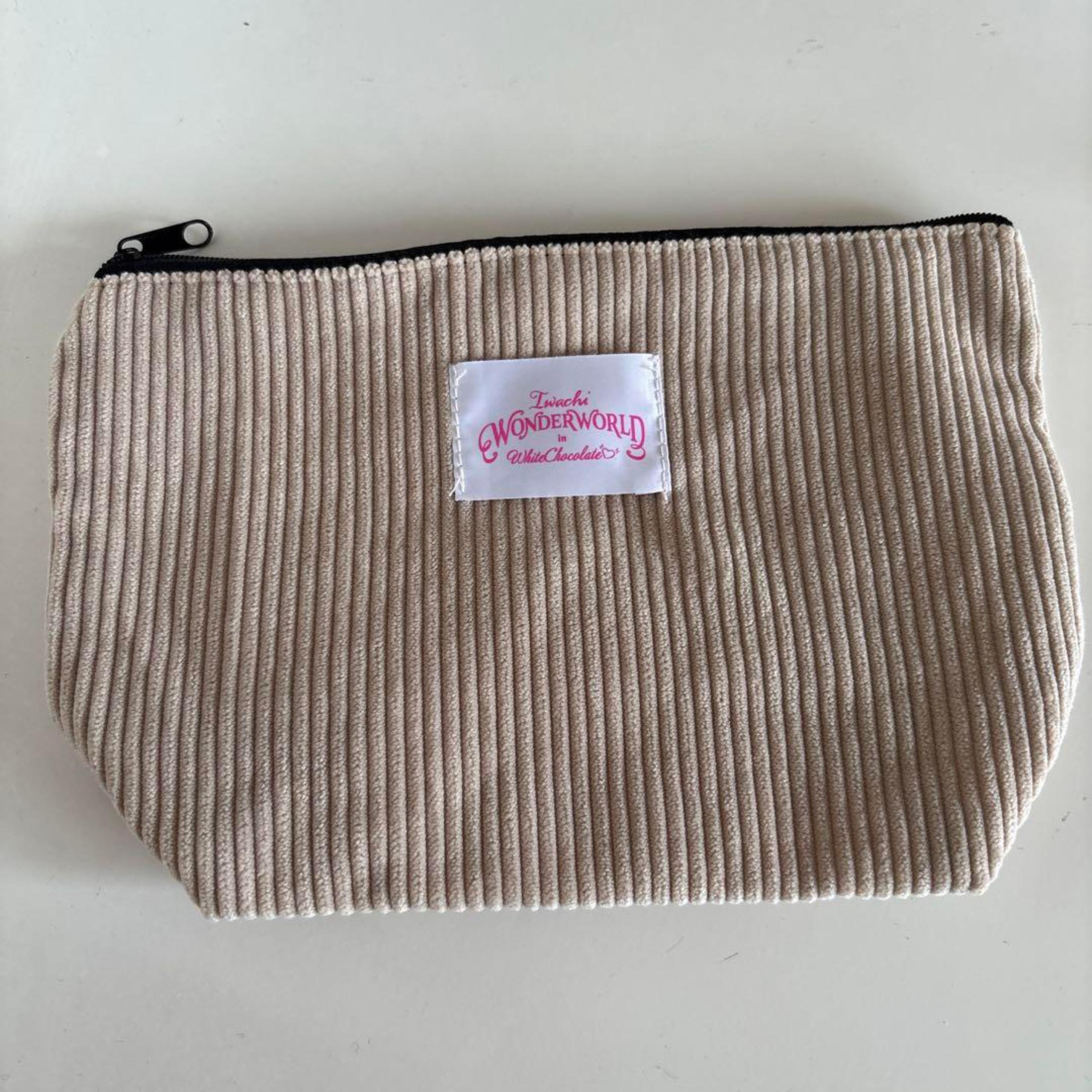 Iwachi Wonderworld Pouch