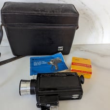 Bell & Howell Super 8 Focus-Matic Autoload f/1.9 Zoom Movie Camera w Film & Case