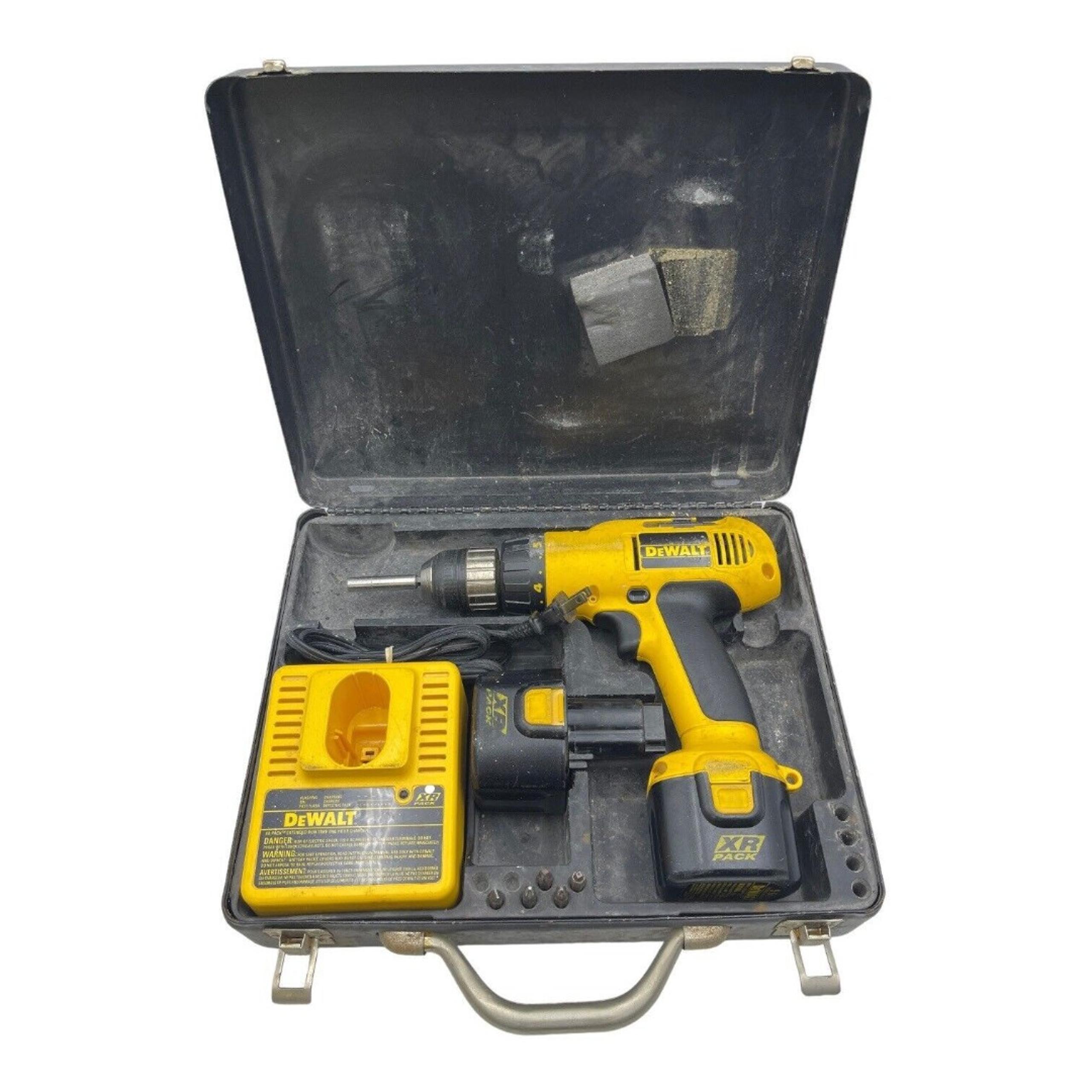 DW962 Adjustable Clutch Cordless 3/8” VSR Drill w/ XR Battery Metal Case - DeWALT