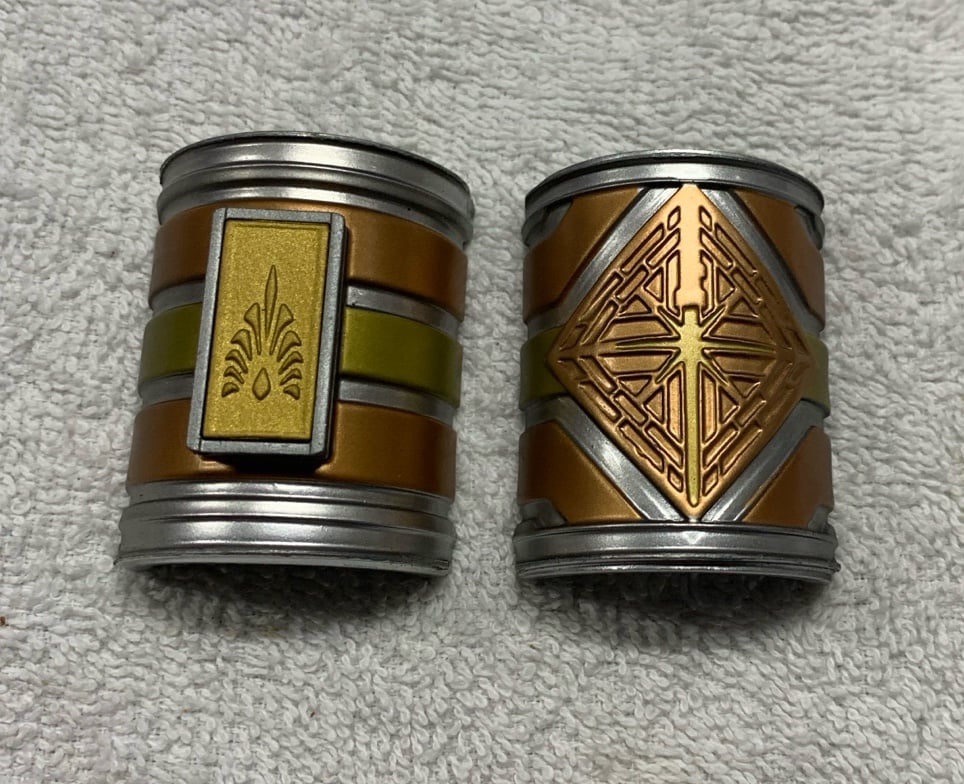 Star Wars Galaxy's Edge Savis Scrap Metal PROTECTION & DEFENSE for Lightsaber