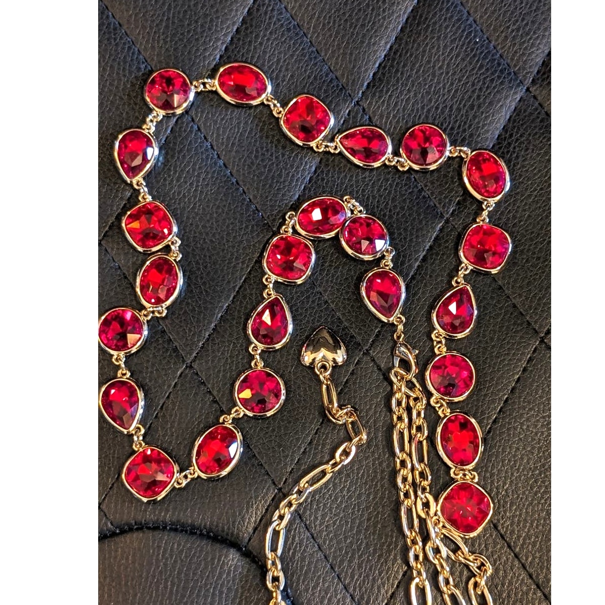 Bezel Set Red Crystal Gold Tone Chain Link Belt W/ Heart Charm 21-44