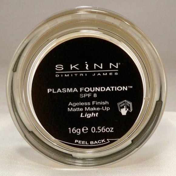 SKINN (Light) Plasma Foundation SPF 8 Ageless Finish Matte Make-up