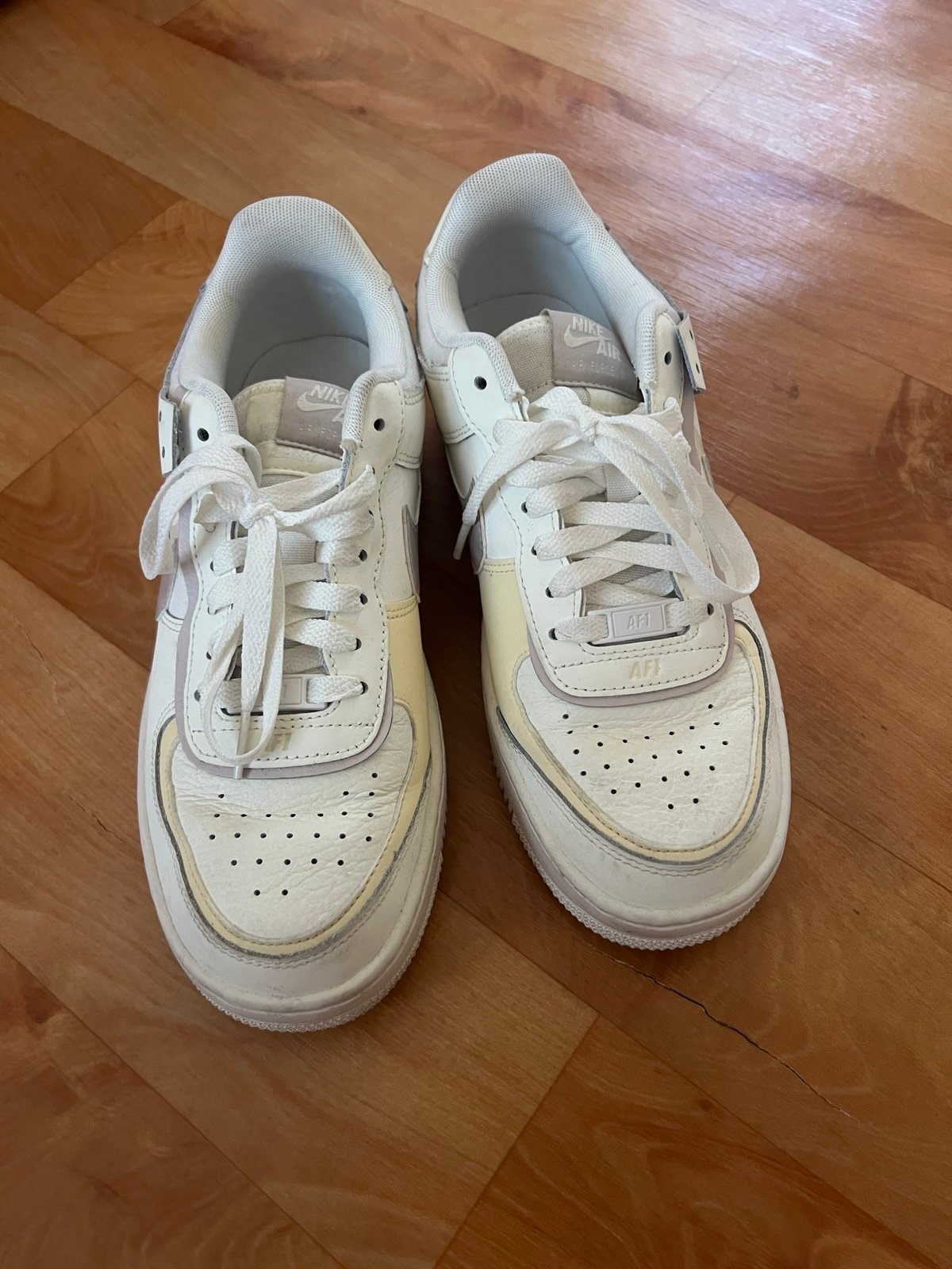 NIKE AIR FORCE
