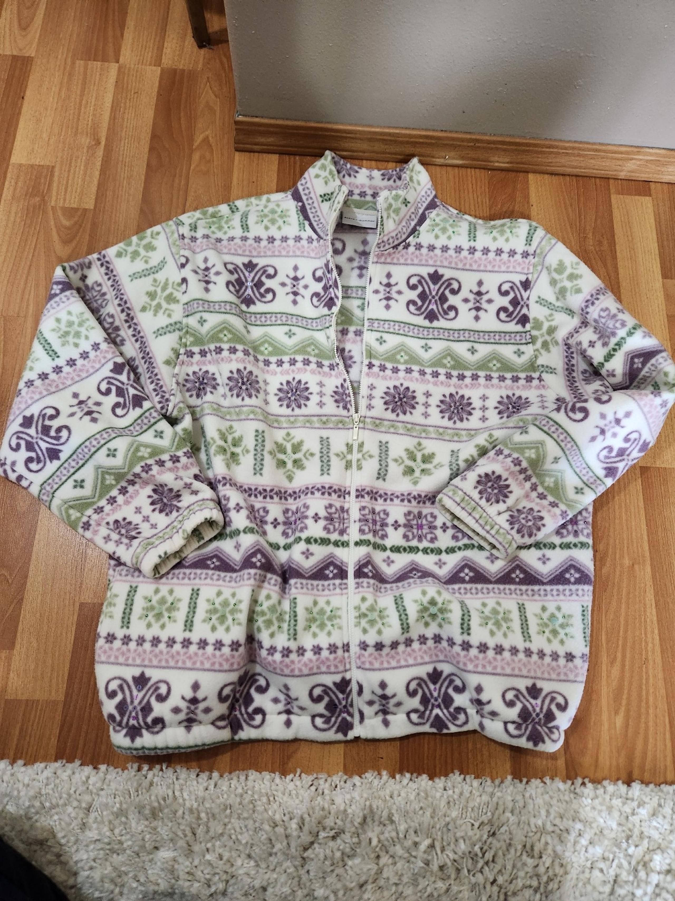 Women's fleece zip up
