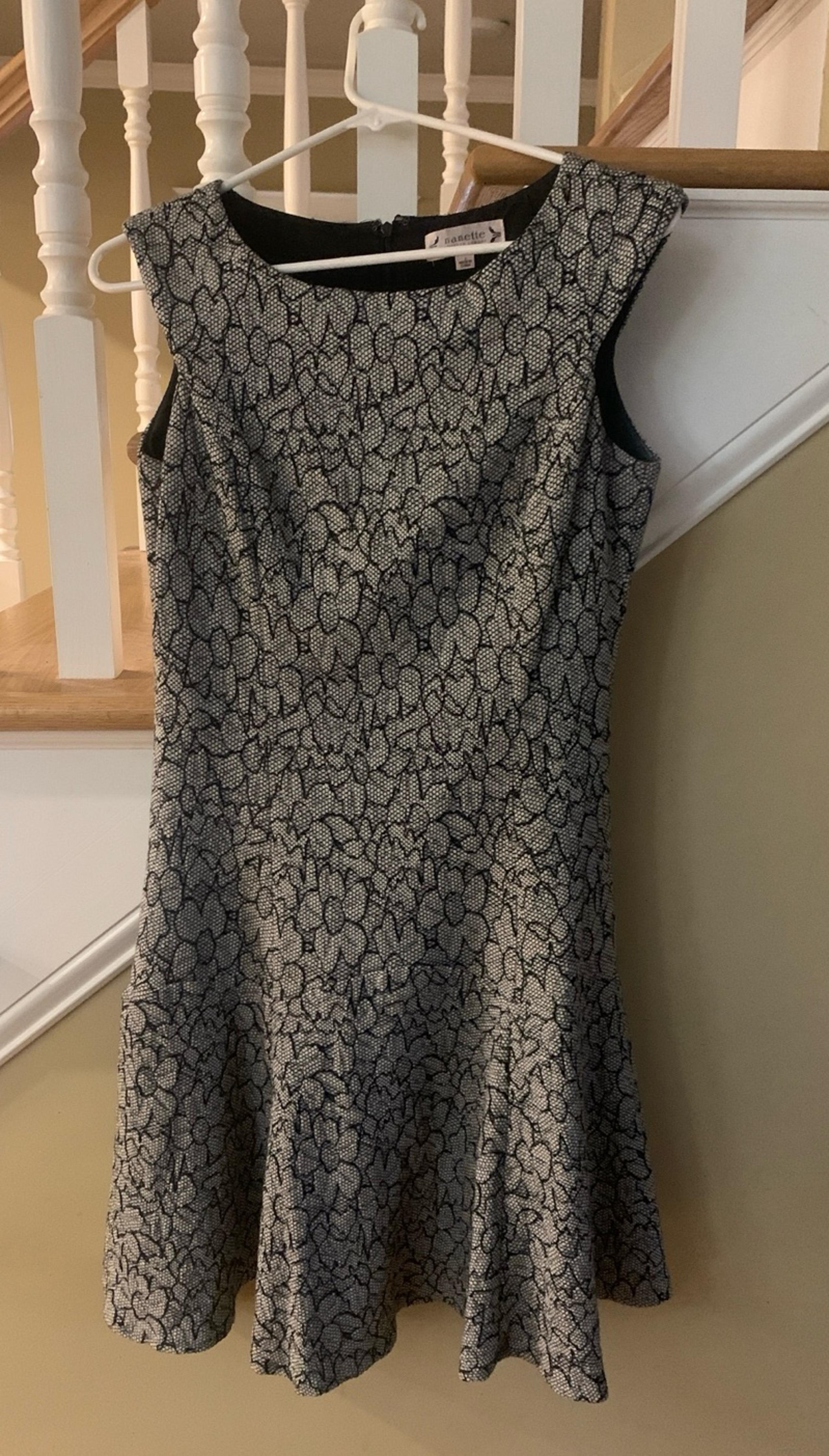 Women’s NANNETTW LEPORE DRESS! Flower pattern quilted dress black/cream size 2