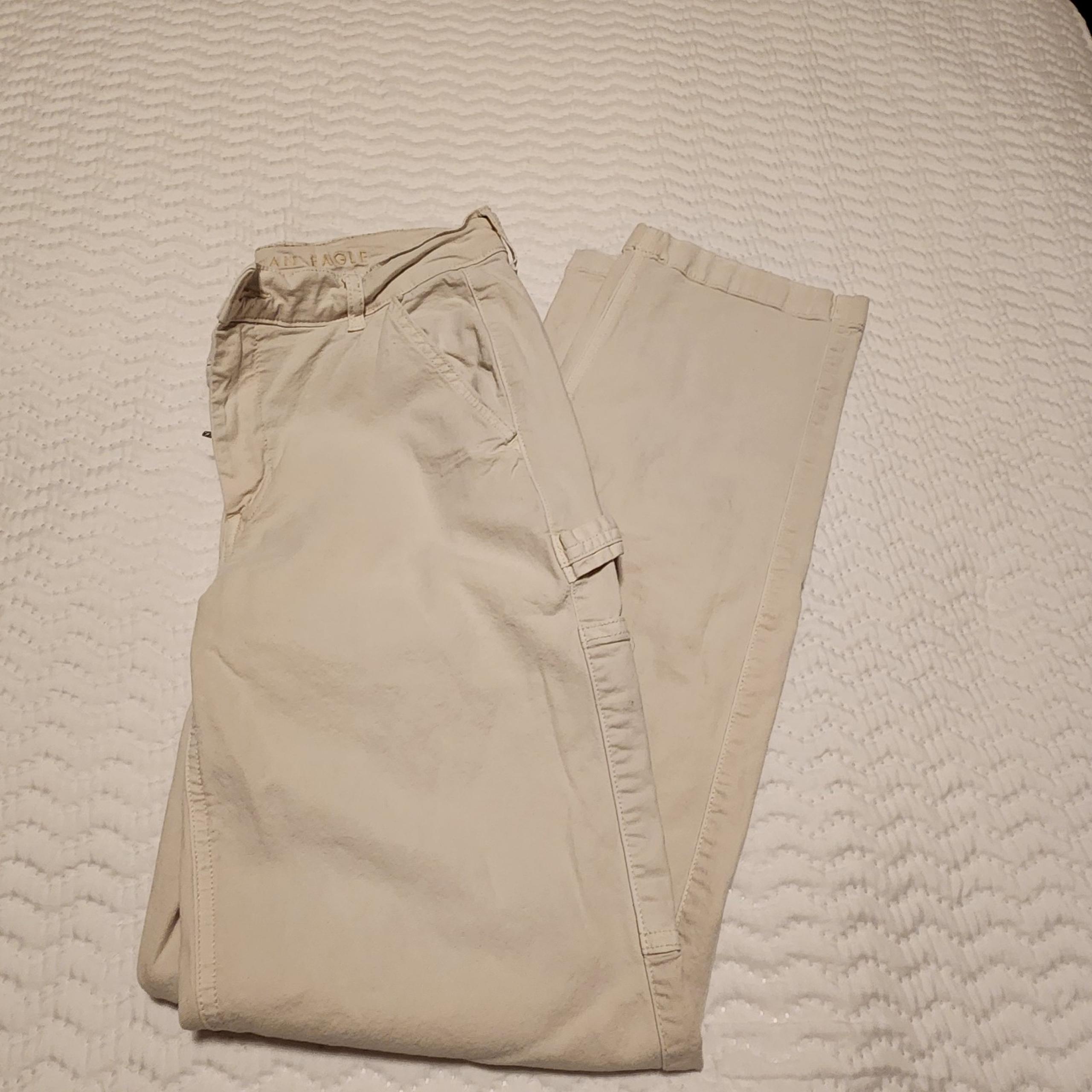 American Eagle Women's Cargo Pants Size 6