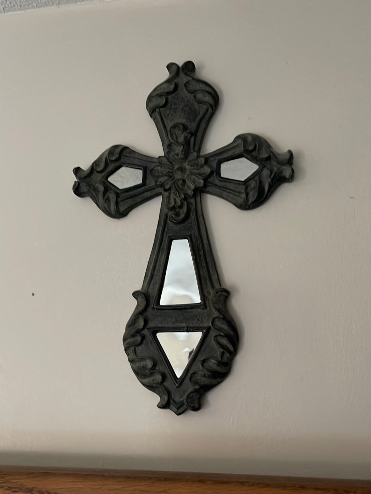 Wall cross with mirrored detail