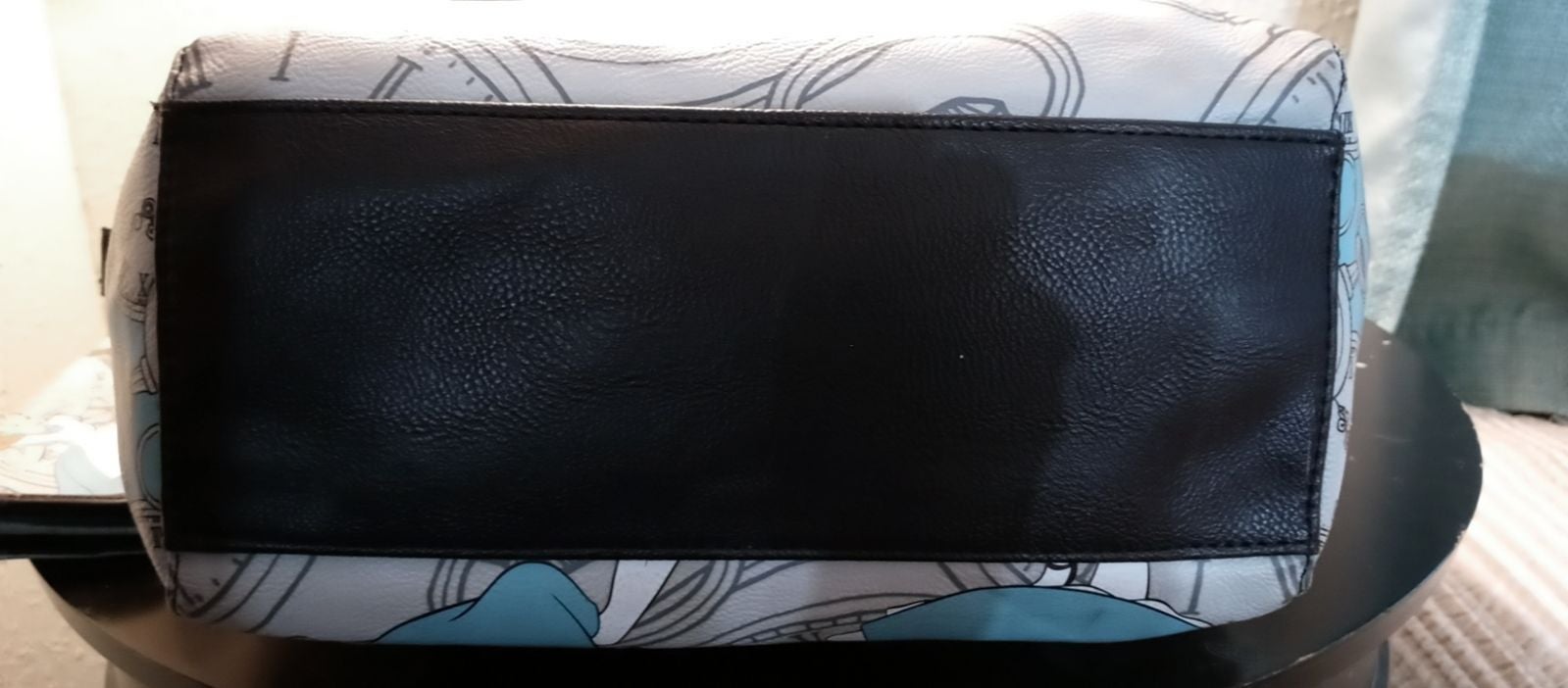 Loungefly Alice and Wonder land purse and shops wallet set