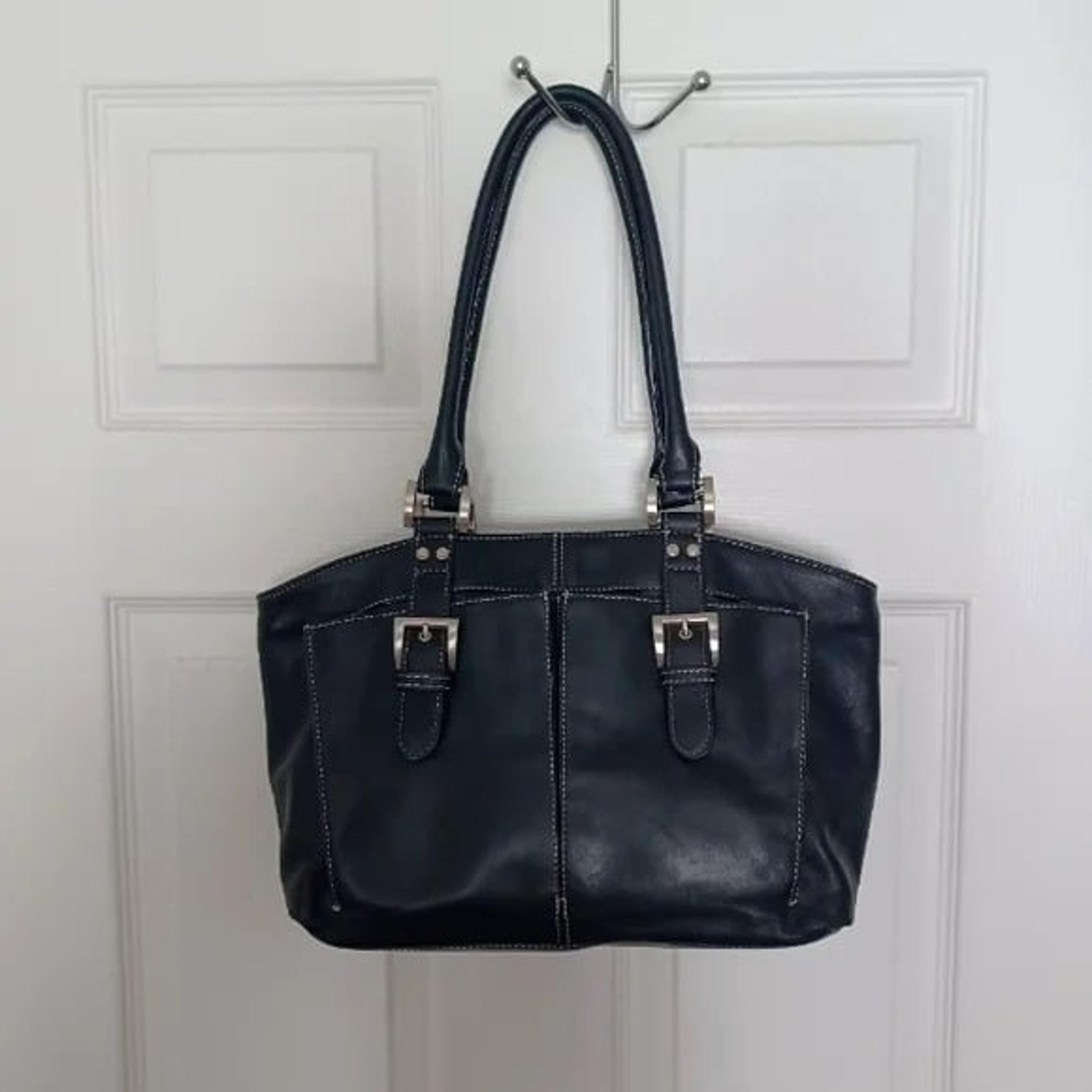 Clark's England black leather shoulder bag