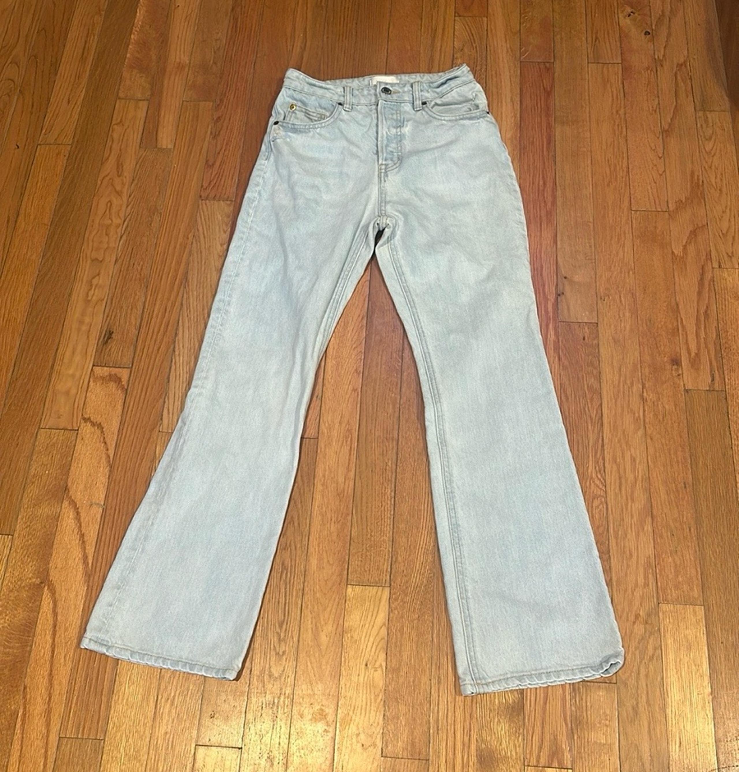 H&M light was flare jeans, never worn, size 2