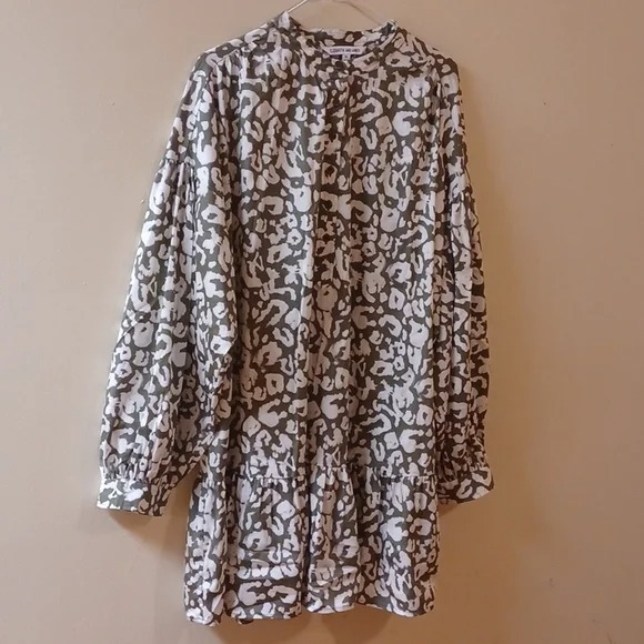 Womens Medium Green White Leopard Print Casual Shift Dress