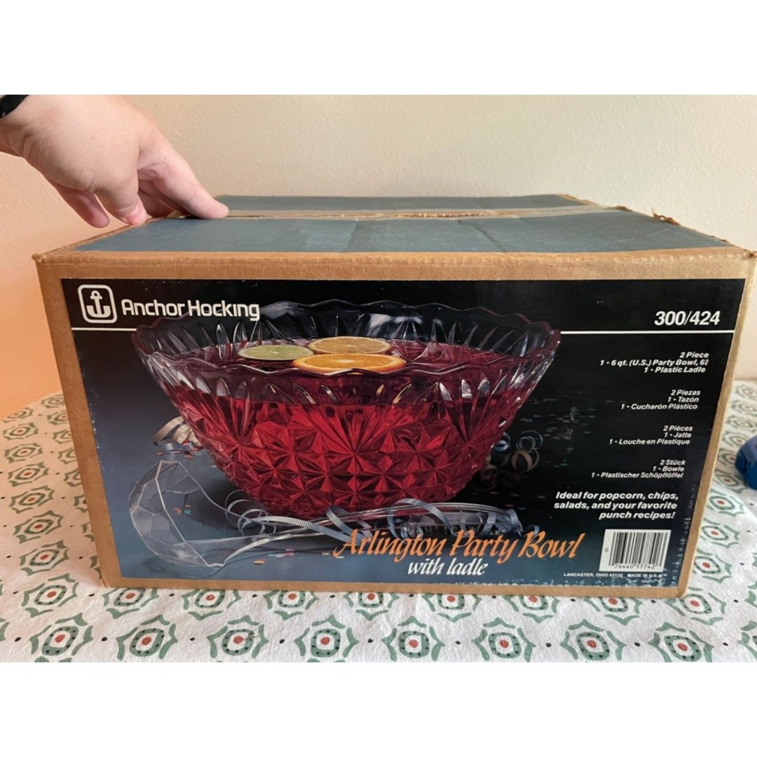 NIB Anchor Hocking Arlington Party Bowl w/ Ladle