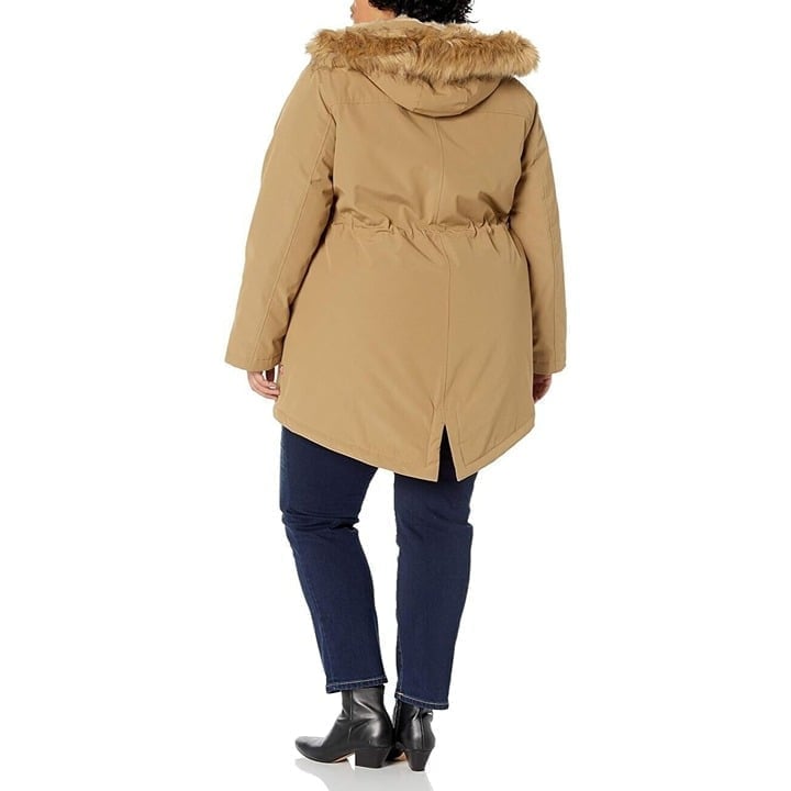 NWT Levi's Women Faux Fur Lined Hooded Parka Jacket Size Medium 225 LW7RP625