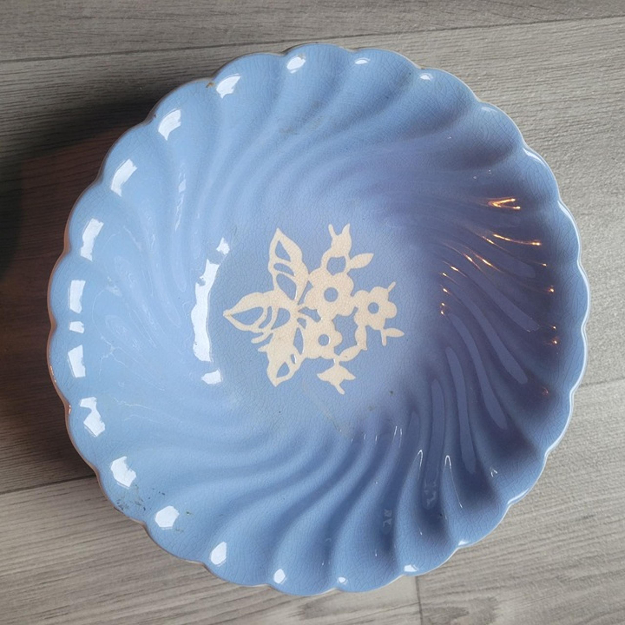 Light Blue Harker Cameo Ceramic Swirl Bowl With Floral Center Design 7.5"