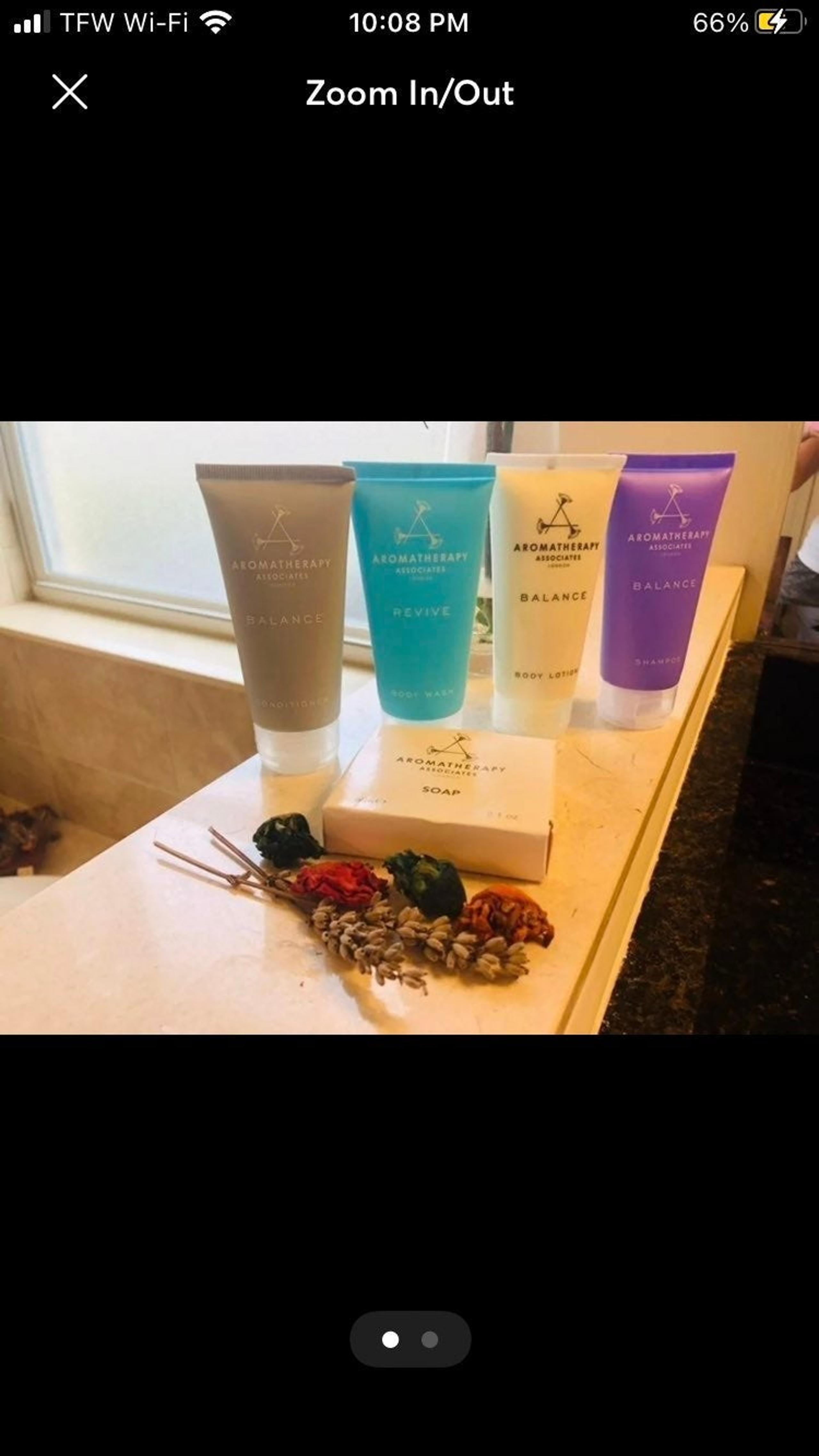 AROMATHERAPY ASSOCIATES SET