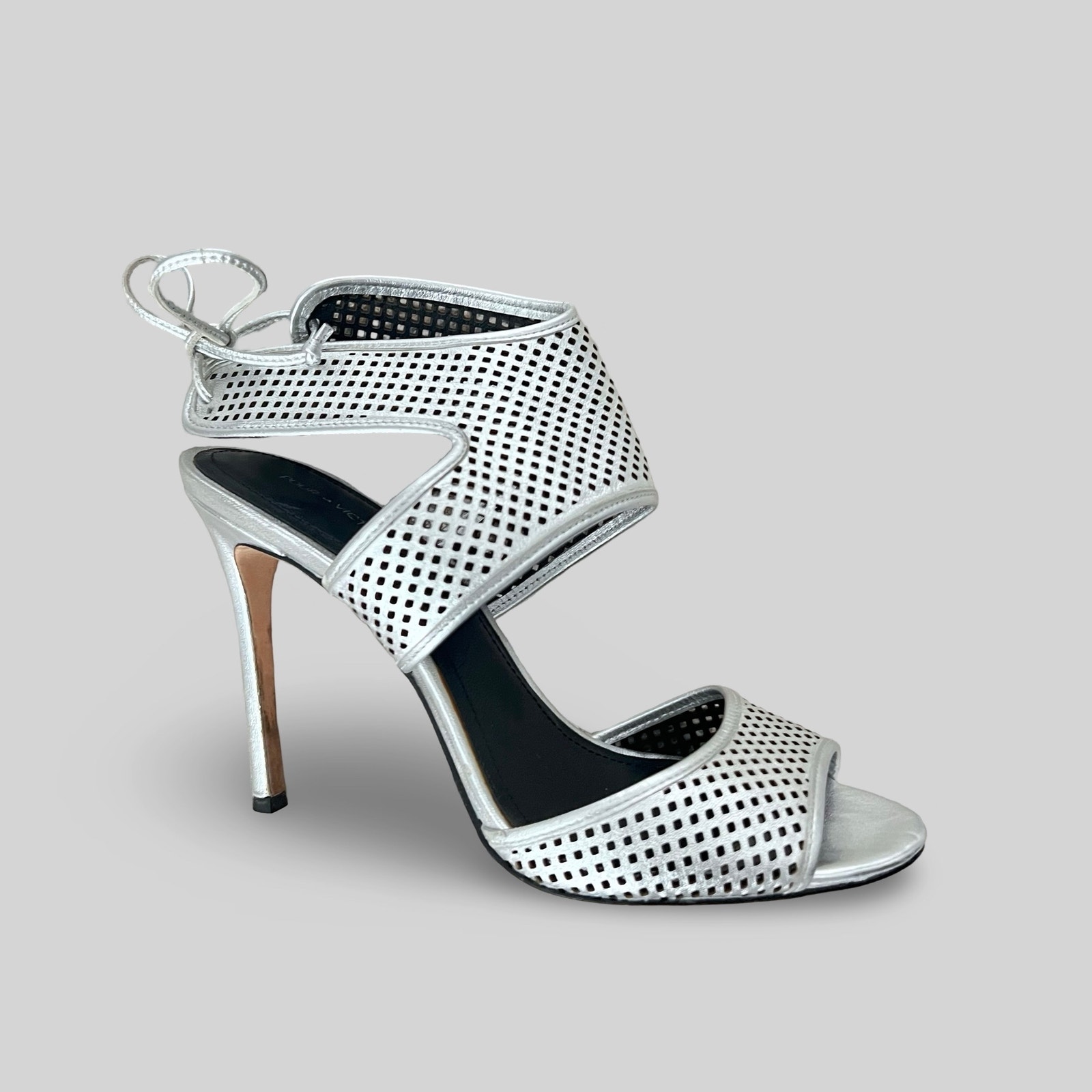 Pour la Victoire Perforated Silver Heels