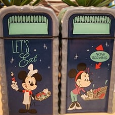 2022 Disney EPCOT Food & Wine Mickey & Minnie Trash Can Salt Pepper Shakers