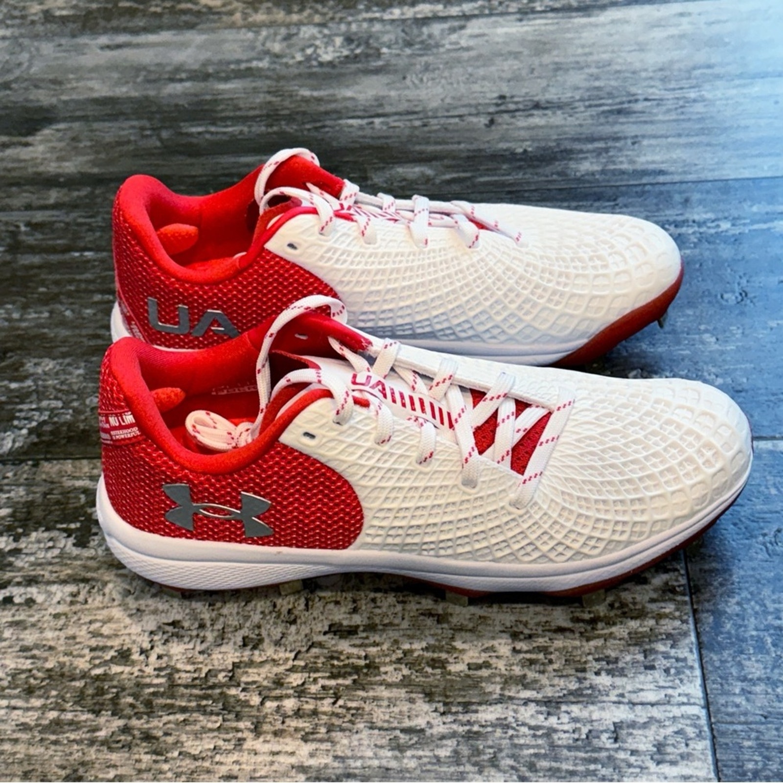 Under Armour UA Glyde 2 MT Metal Softball Cleats White Red Womens Size 9 NEW