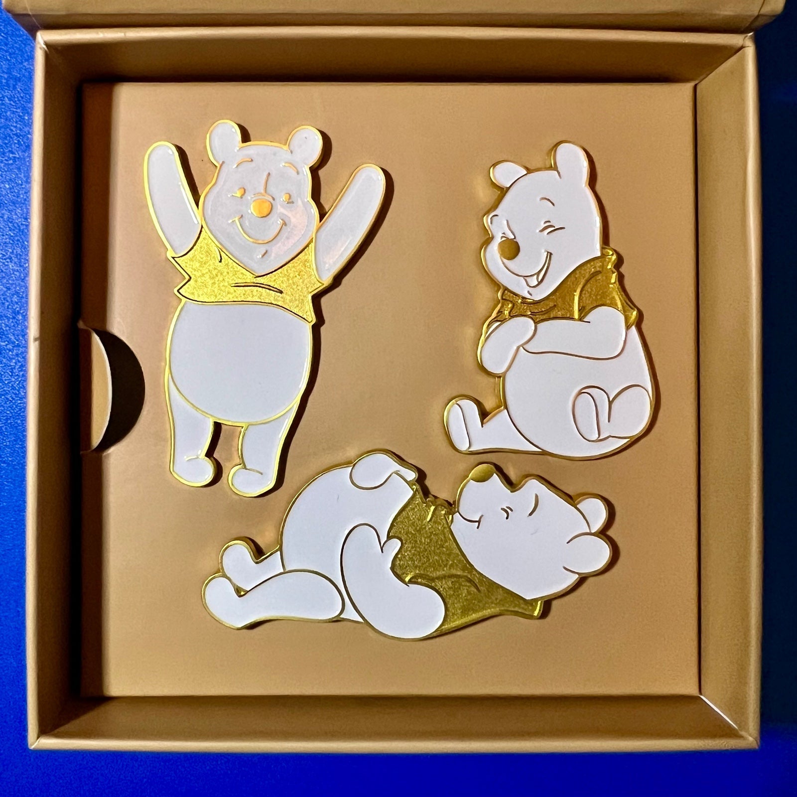 RARE Winnie the Pooh Happy Laughing Full Gold & White 3-Pin Disney Box Set